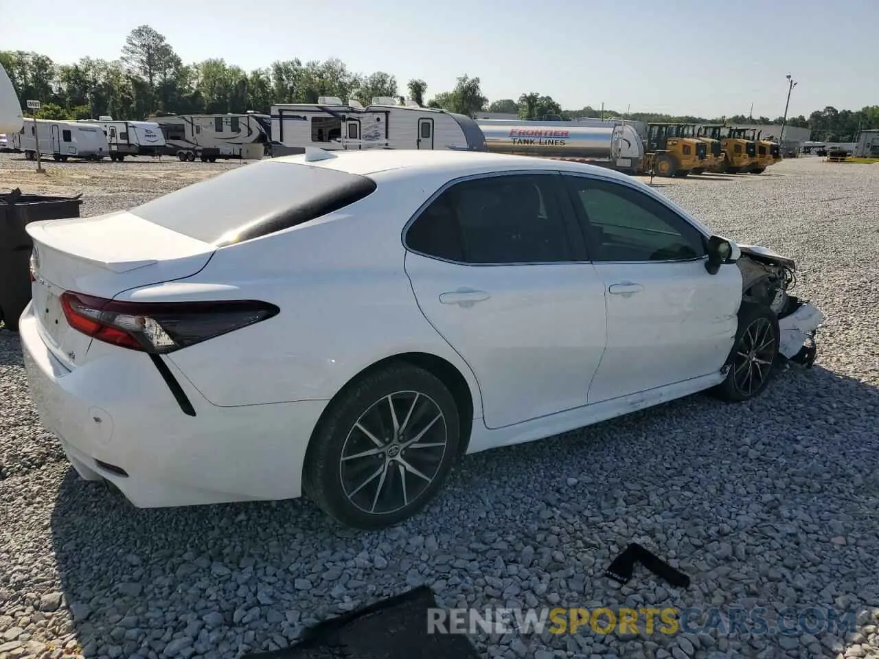 3 fotografías del automóvil dañado 4T1G11AK5MU614876 TOYOTA CAMRY 2021