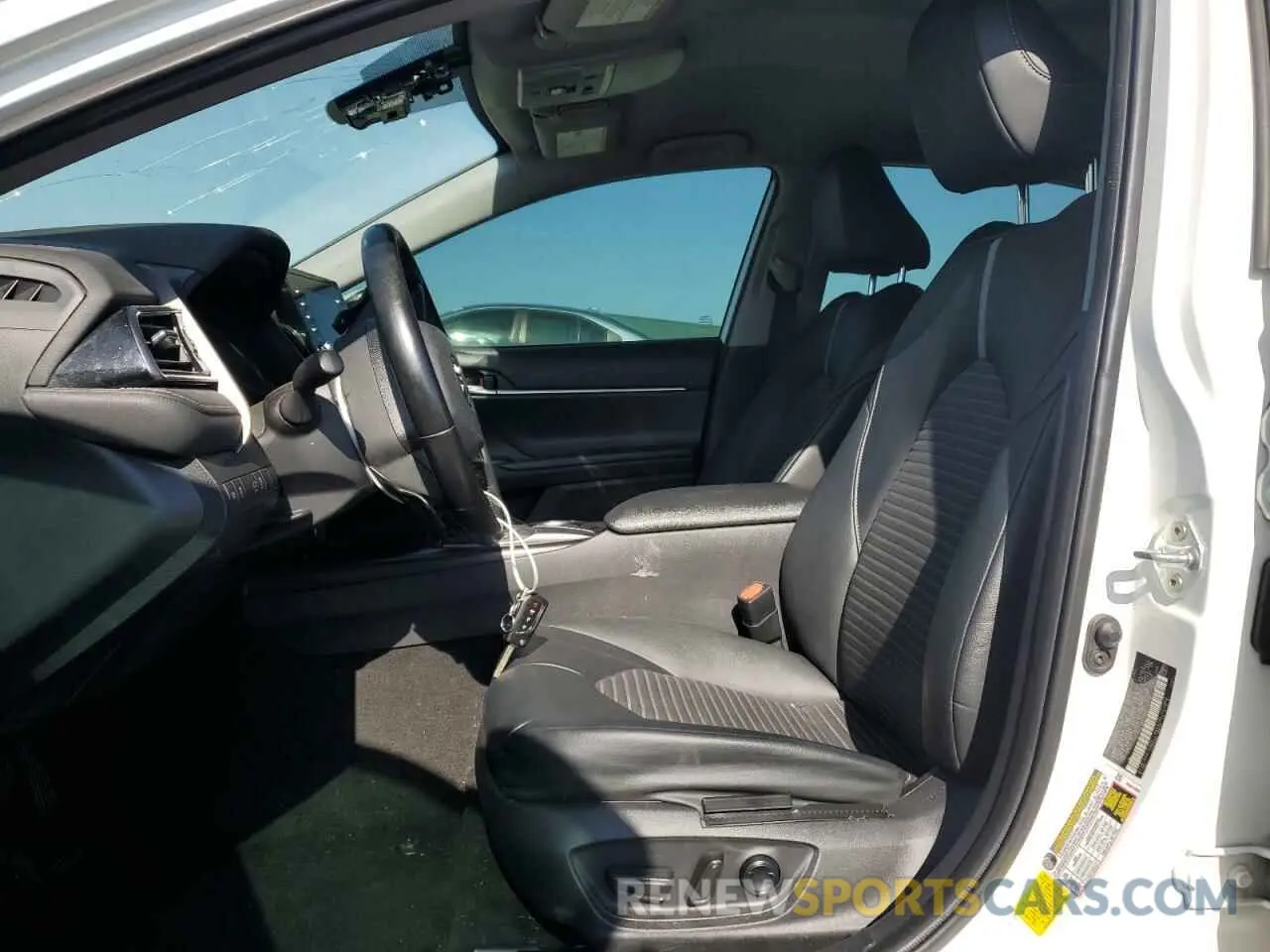 7 fotografías del automóvil dañado 4T1G11AK5MU614876 TOYOTA CAMRY 2021