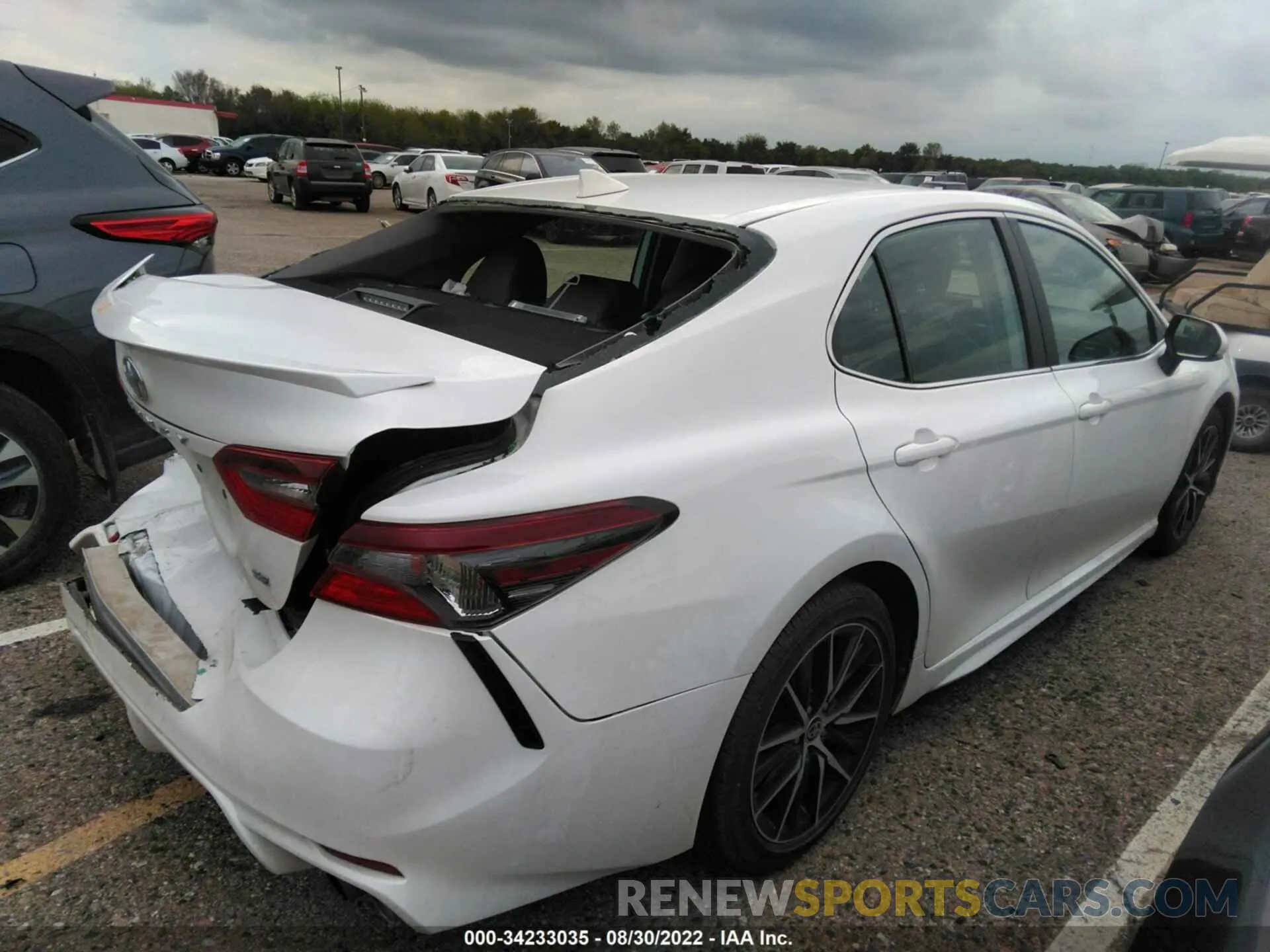 4 fotografías del automóvil dañado 4T1G11AK6MU407719 TOYOTA CAMRY 2021