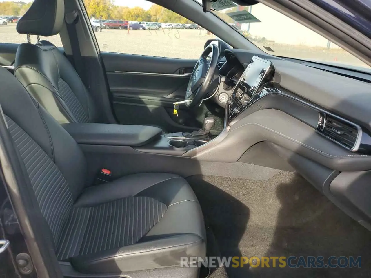 5 fotografías del automóvil dañado 4T1G11AK6MU410670 TOYOTA CAMRY 2021