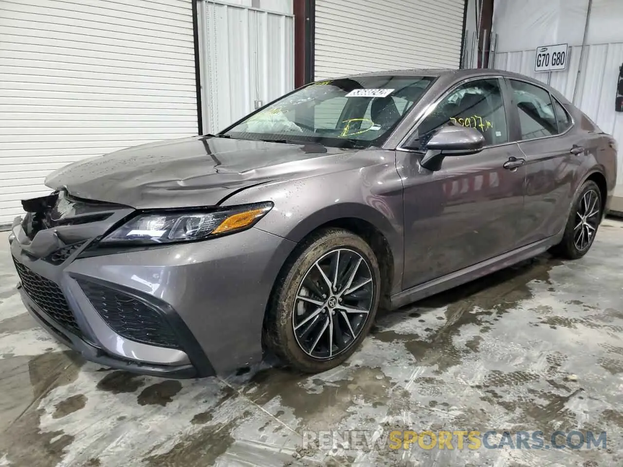 2 fotografías del automóvil dañado 4T1G11AK6MU411544 TOYOTA CAMRY 2021
