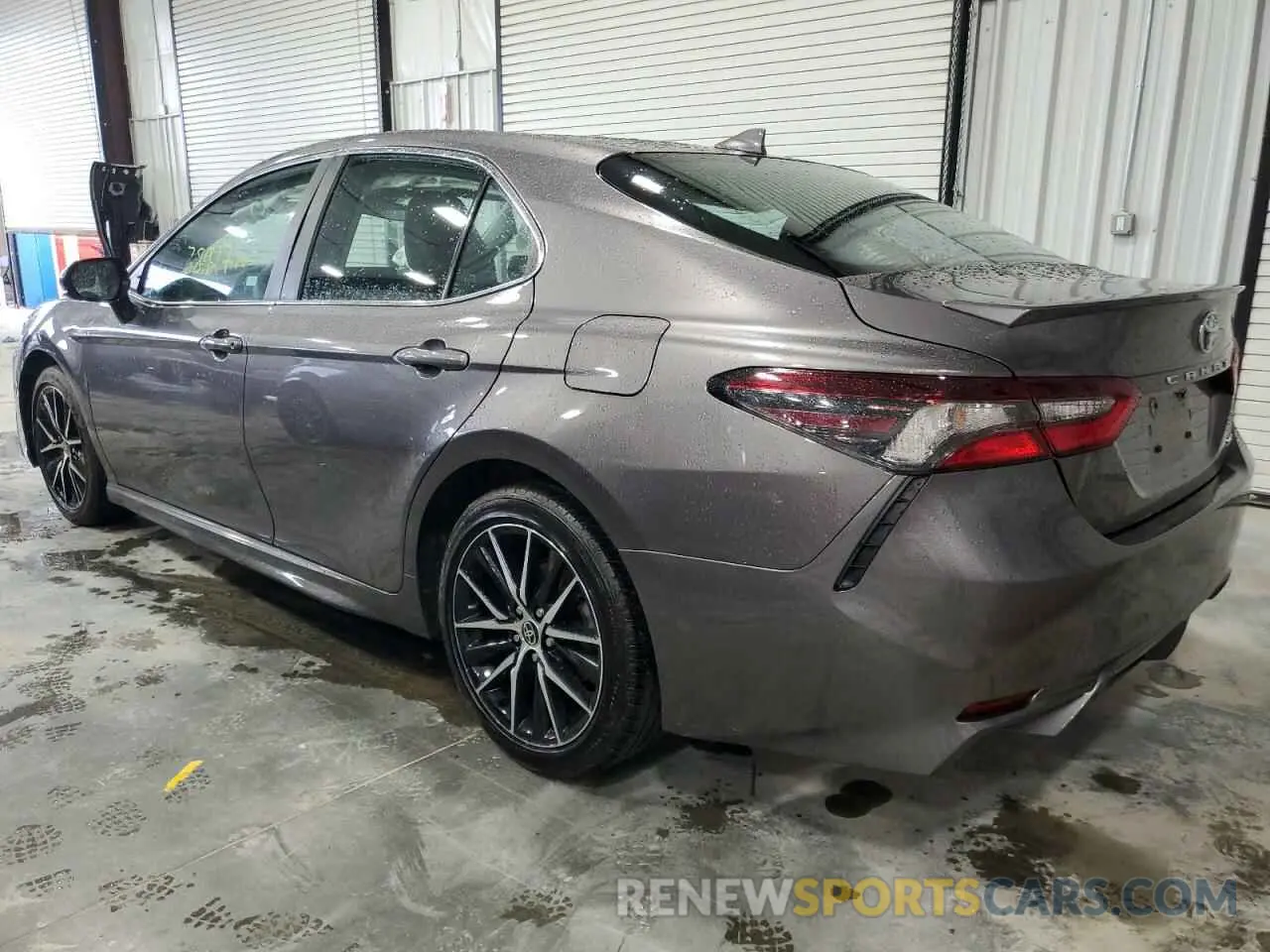 3 fotografías del automóvil dañado 4T1G11AK6MU411544 TOYOTA CAMRY 2021