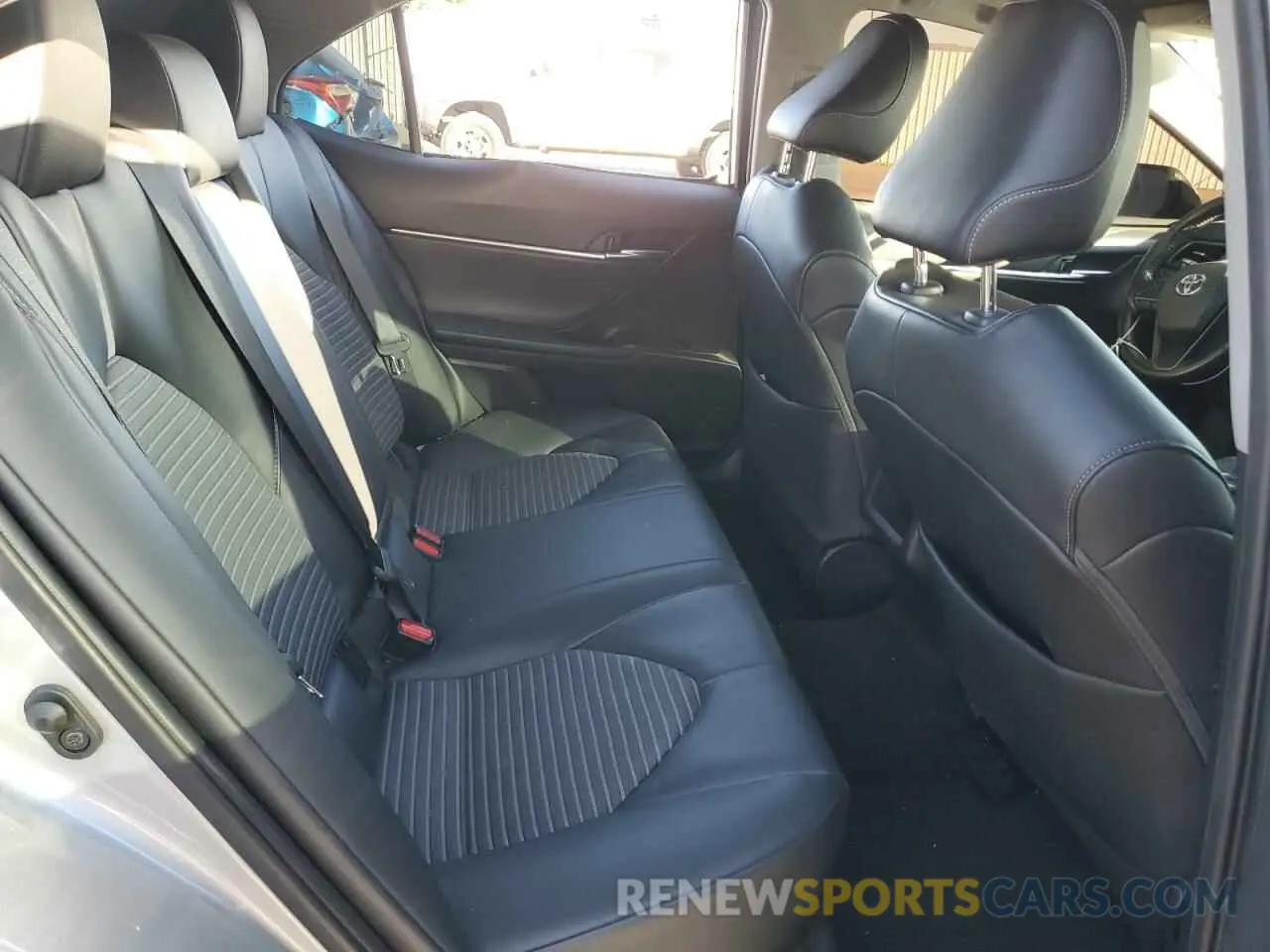 10 fotografías del automóvil dañado 4T1G11AK6MU419952 TOYOTA CAMRY 2021
