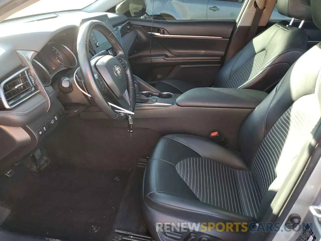 7 fotografías del automóvil dañado 4T1G11AK6MU419952 TOYOTA CAMRY 2021
