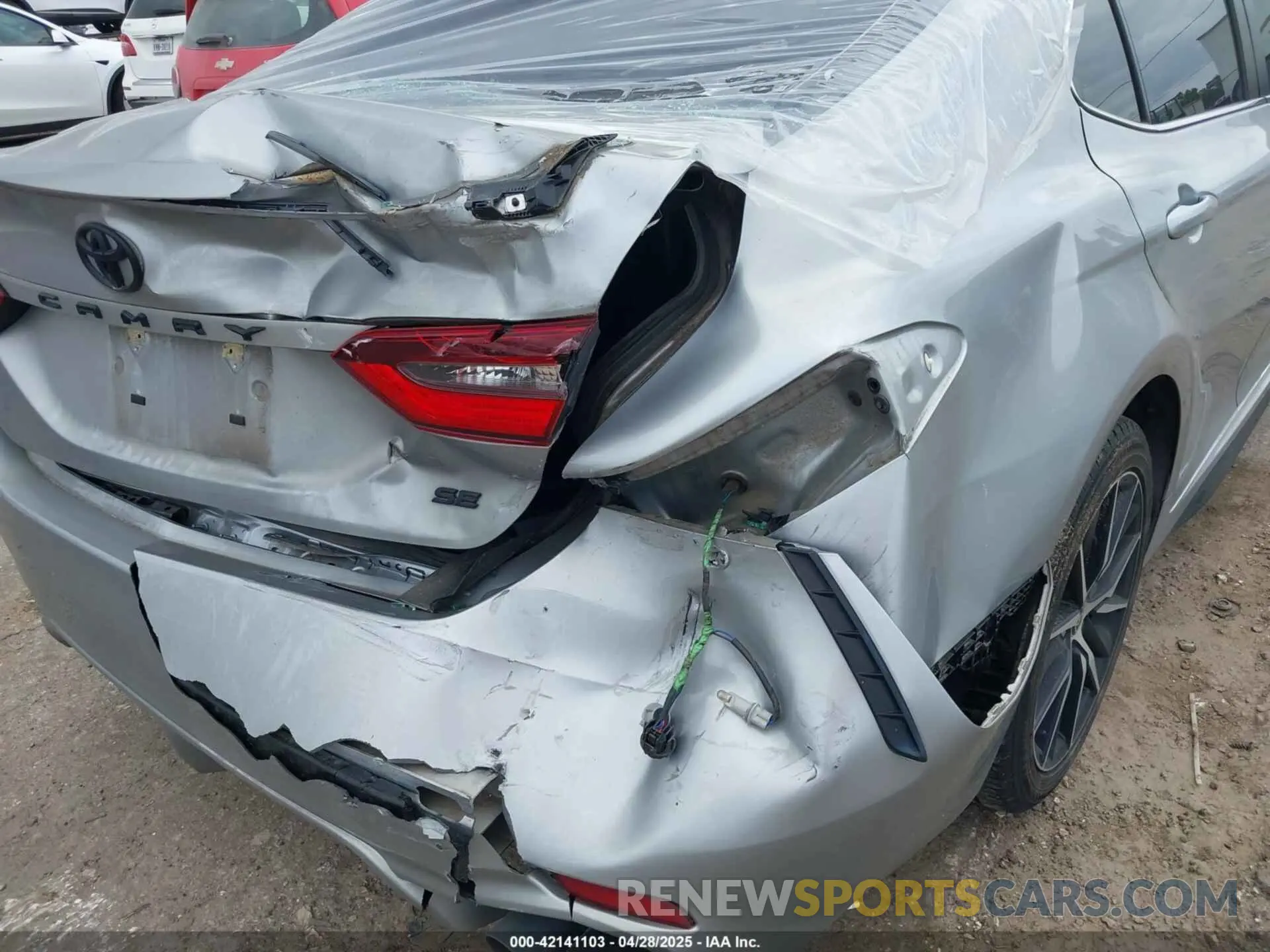 6 fotografías del automóvil dañado 4T1G11AK6MU422432 TOYOTA CAMRY 2021