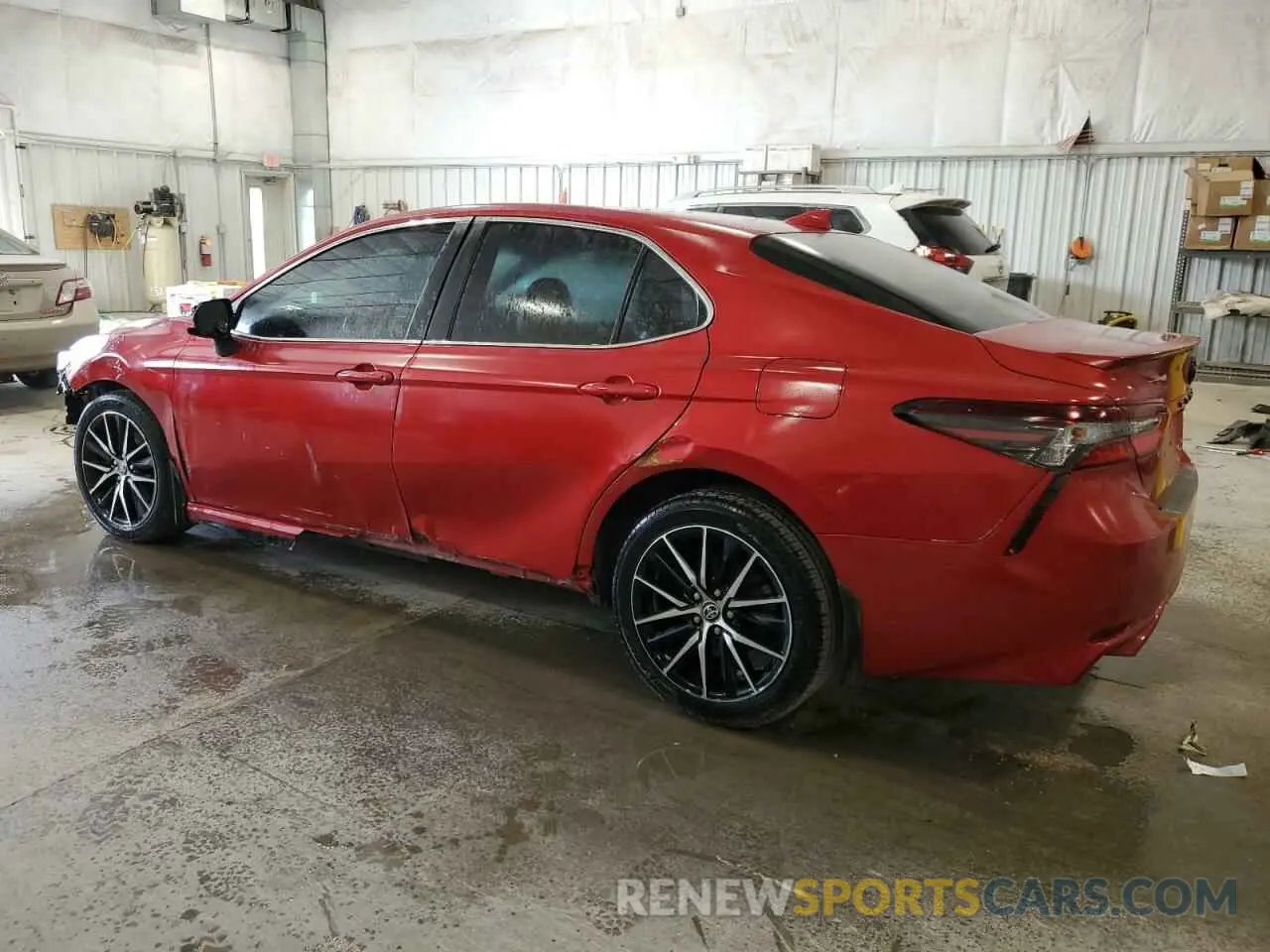 2 fotografías del automóvil dañado 4T1G11AK6MU430627 TOYOTA CAMRY 2021