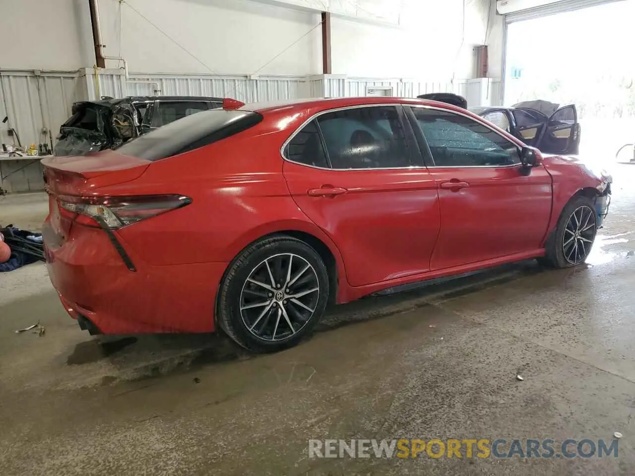 3 fotografías del automóvil dañado 4T1G11AK6MU430627 TOYOTA CAMRY 2021