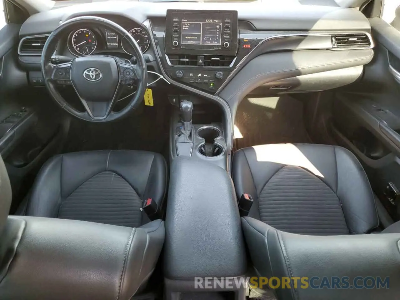 8 fotografías del automóvil dañado 4T1G11AK6MU433219 TOYOTA CAMRY 2021