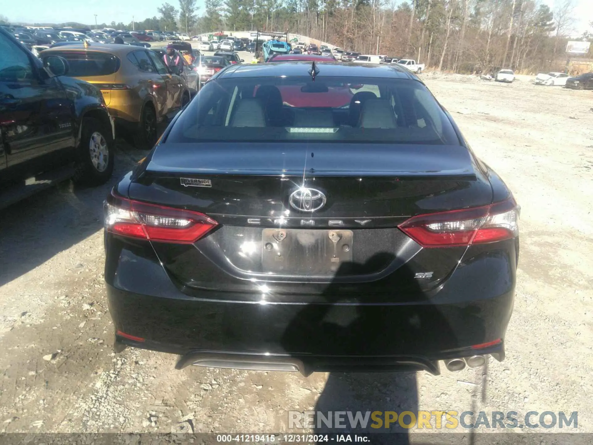 16 fotografías del automóvil dañado 4T1G11AK6MU461179 TOYOTA CAMRY 2021