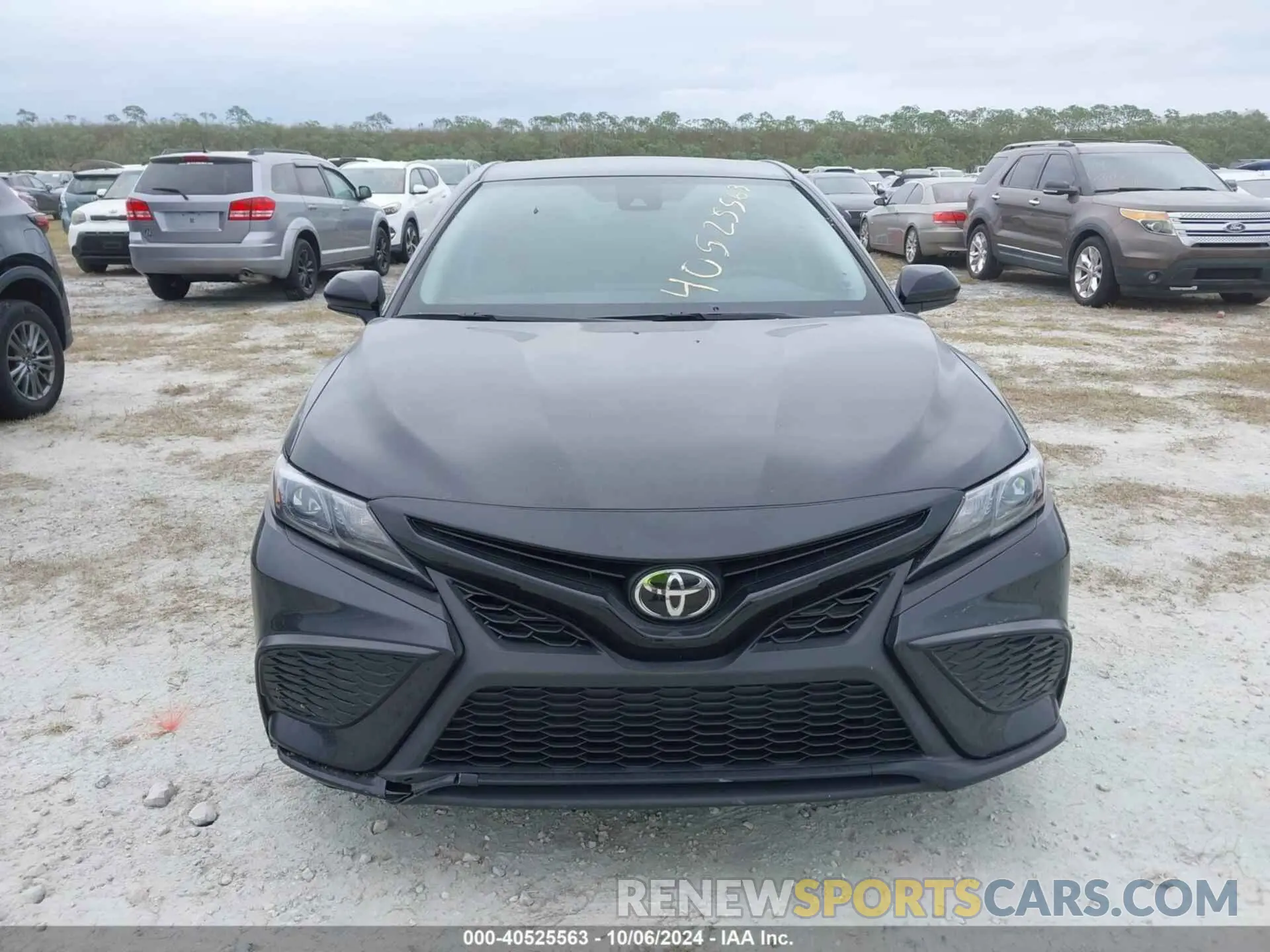 11 fotografías del automóvil dañado 4T1G11AK6MU472277 TOYOTA CAMRY 2021