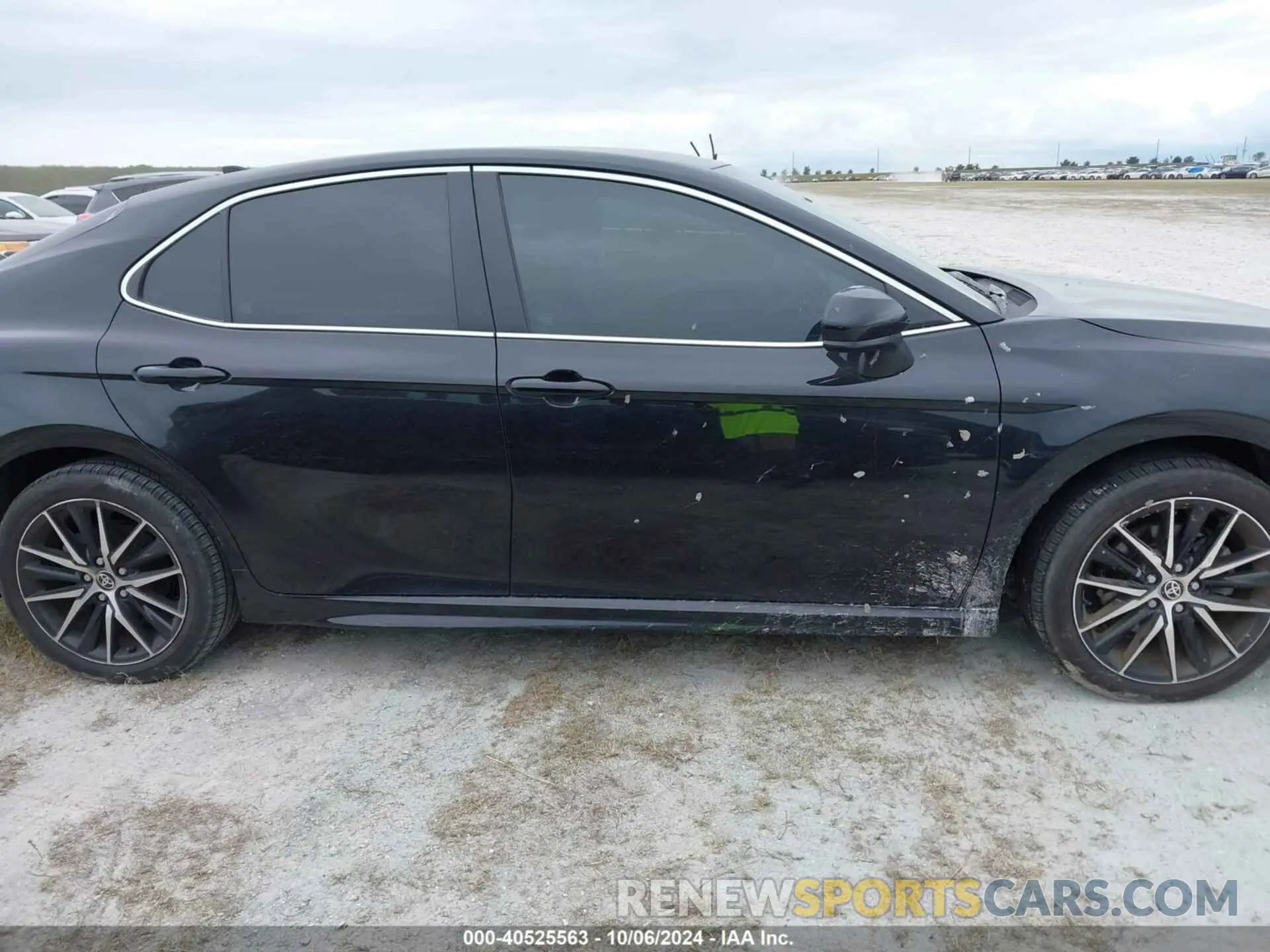 12 fotografías del automóvil dañado 4T1G11AK6MU472277 TOYOTA CAMRY 2021