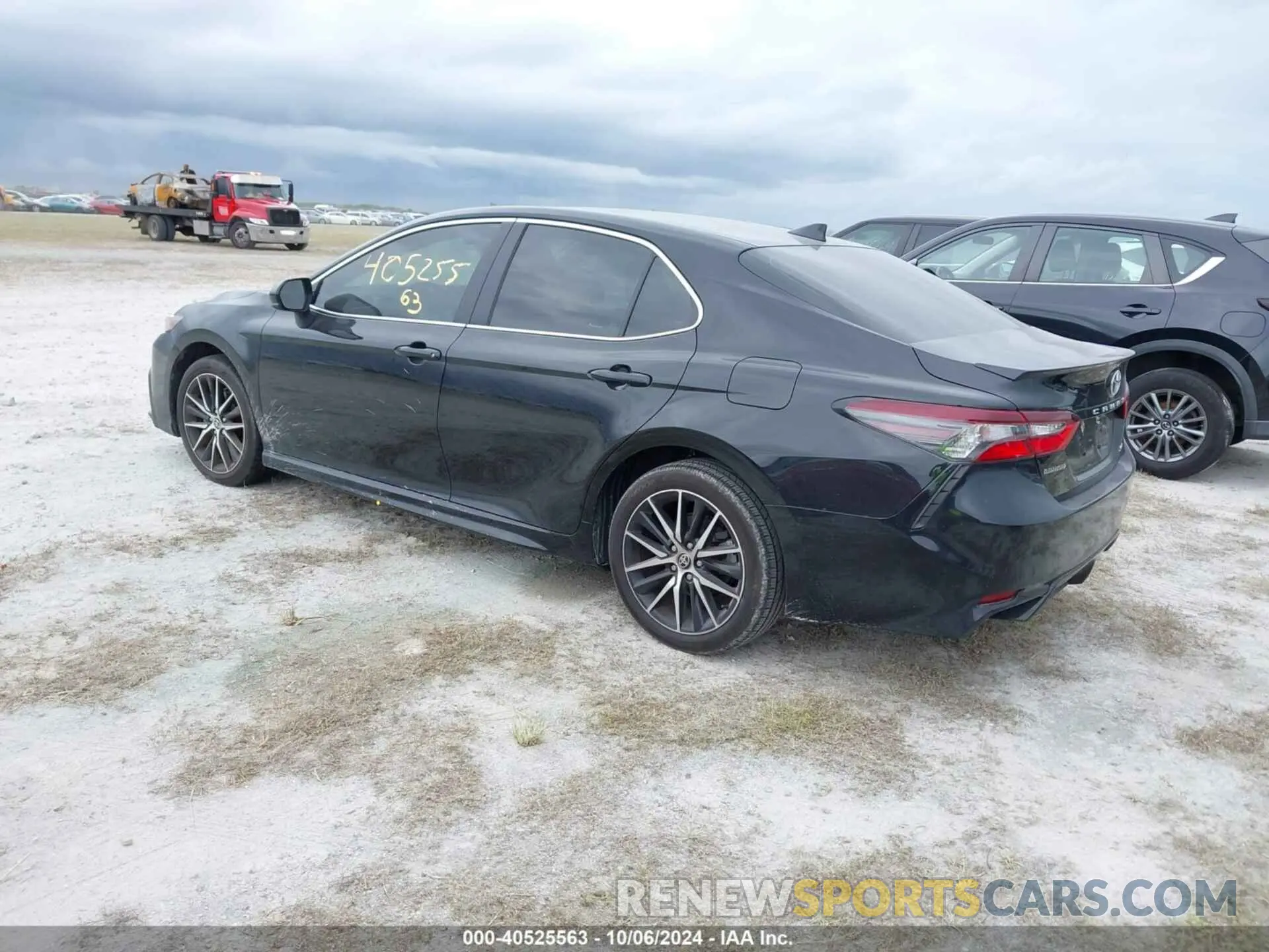 3 fotografías del automóvil dañado 4T1G11AK6MU472277 TOYOTA CAMRY 2021
