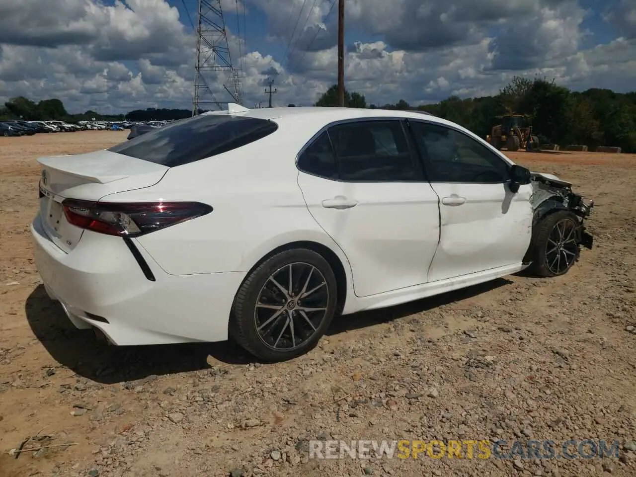 3 fotografías del automóvil dañado 4T1G11AK6MU475132 TOYOTA CAMRY 2021