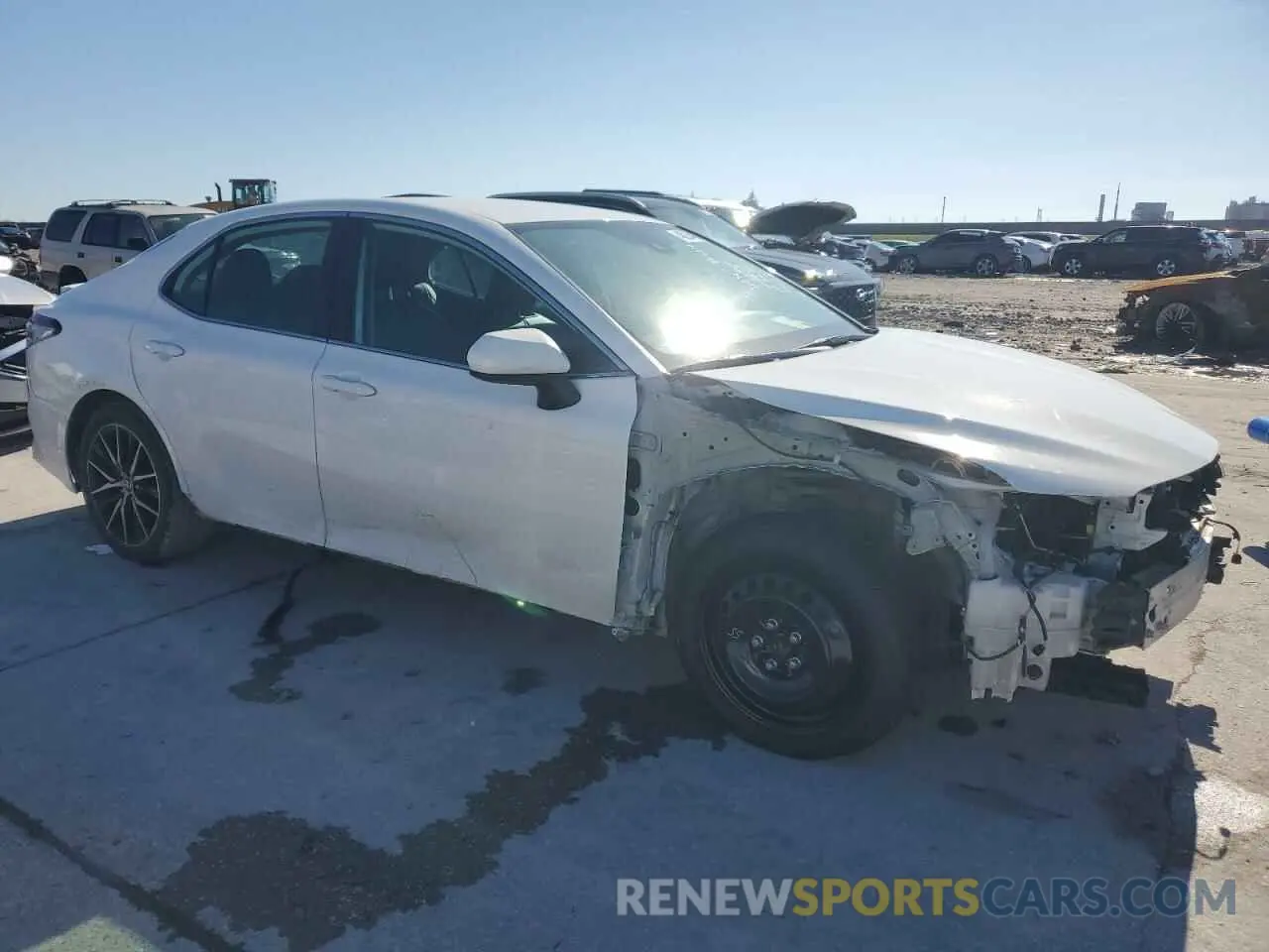 4 fotografías del automóvil dañado 4T1G11AK6MU477558 TOYOTA CAMRY 2021