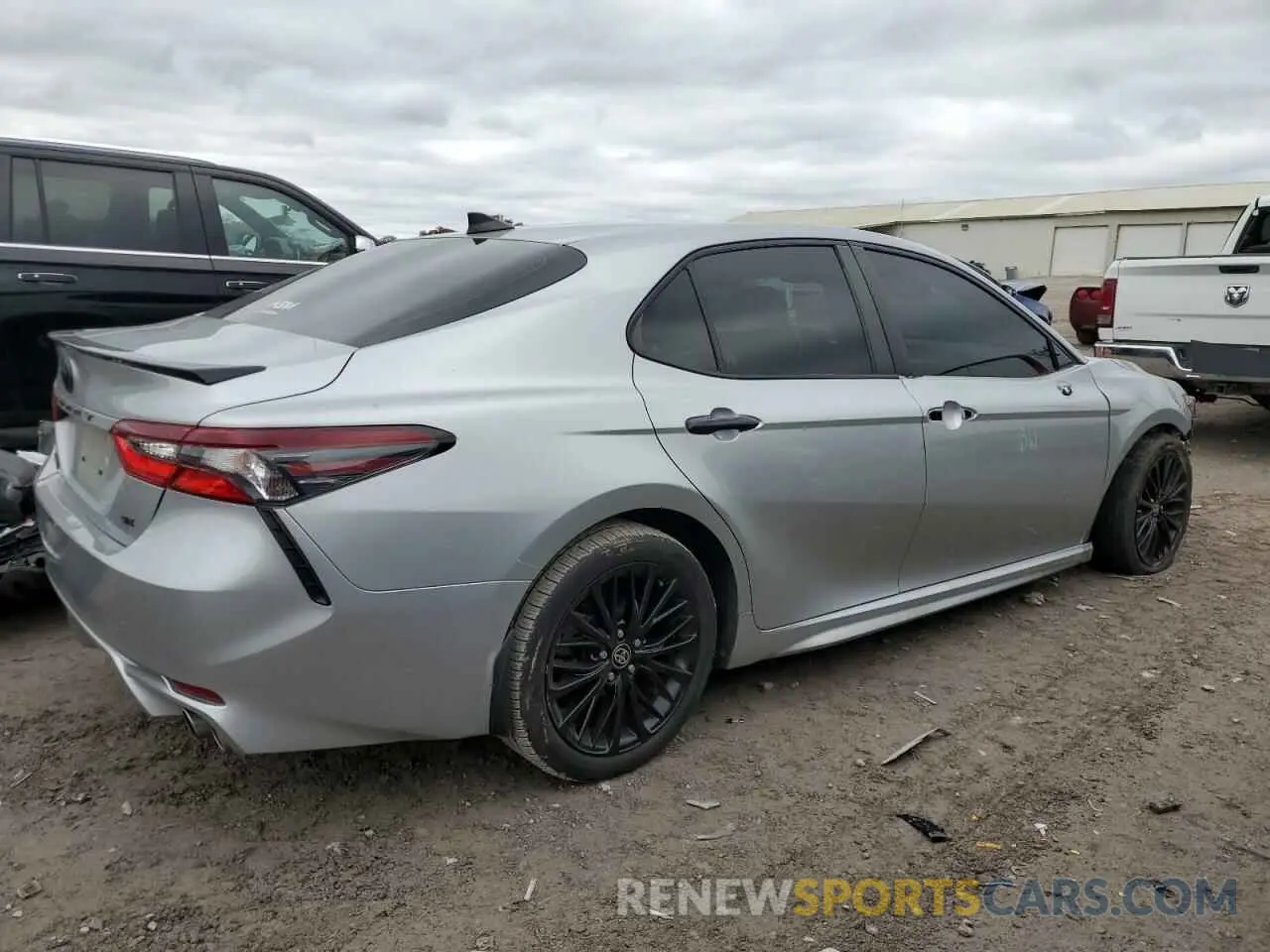 3 fotografías del automóvil dañado 4T1G11AK6MU494439 TOYOTA CAMRY 2021