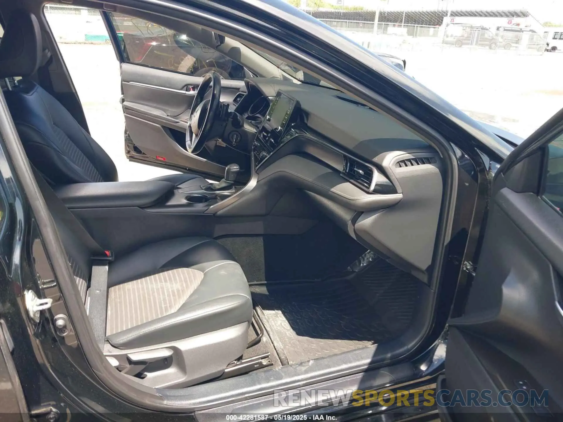 5 fotografías del automóvil dañado 4T1G11AK6MU516682 TOYOTA CAMRY 2021