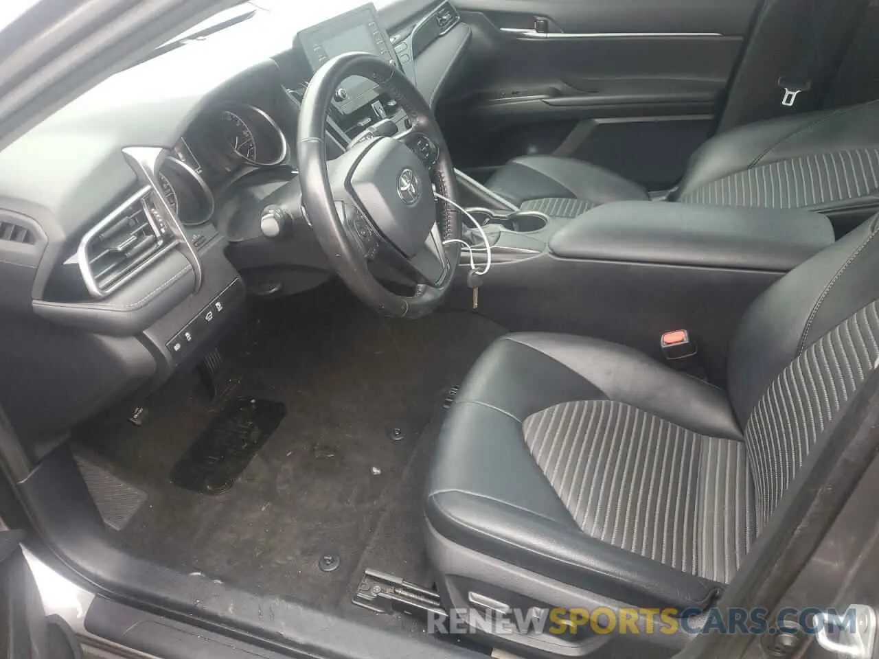 7 fotografías del automóvil dañado 4T1G11AK6MU520621 TOYOTA CAMRY 2021