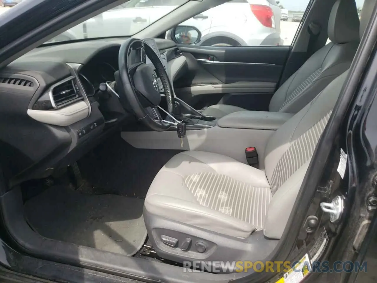 7 fotografías del automóvil dañado 4T1G11AK6MU571942 TOYOTA CAMRY 2021