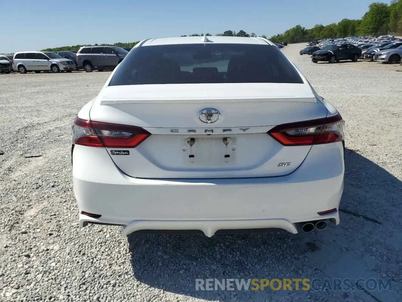 6 fotografías del automóvil dañado 4T1G11AK6MU582889 TOYOTA CAMRY 2021