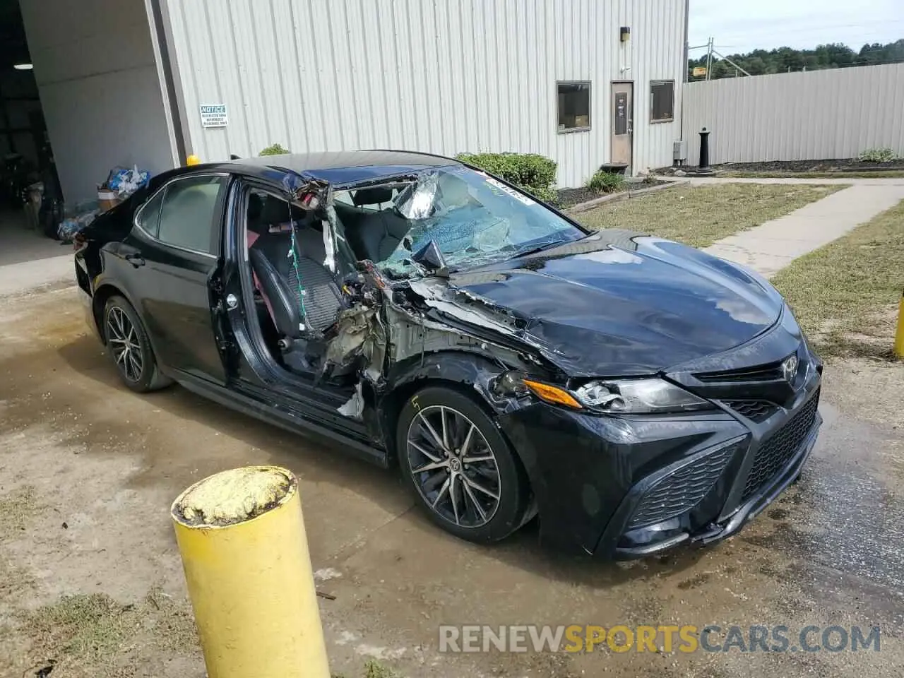 4 fotografías del automóvil dañado 4T1G11AK6MU583945 TOYOTA CAMRY 2021