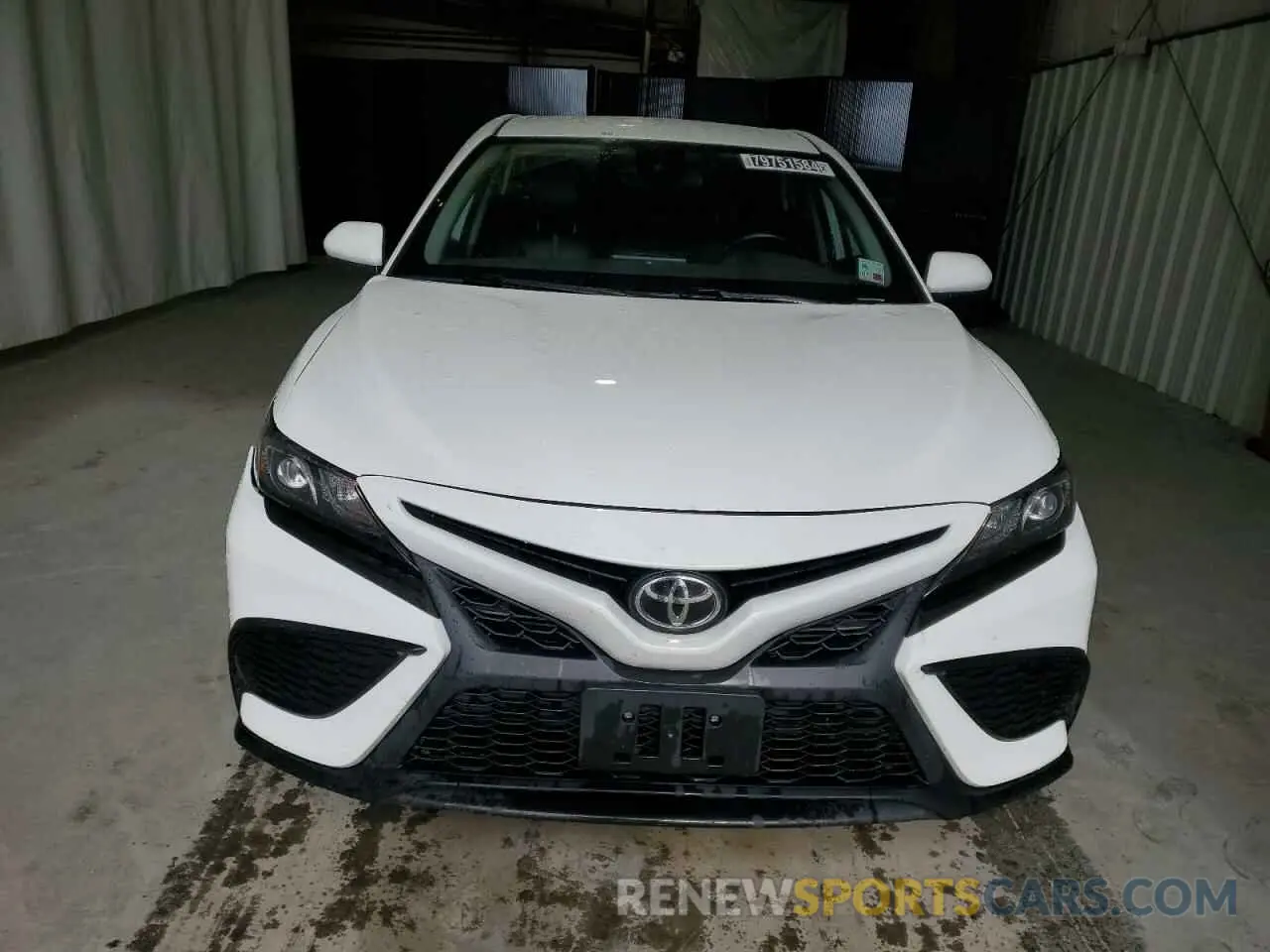 5 fotografías del automóvil dañado 4T1G11AK6MU586926 TOYOTA CAMRY 2021