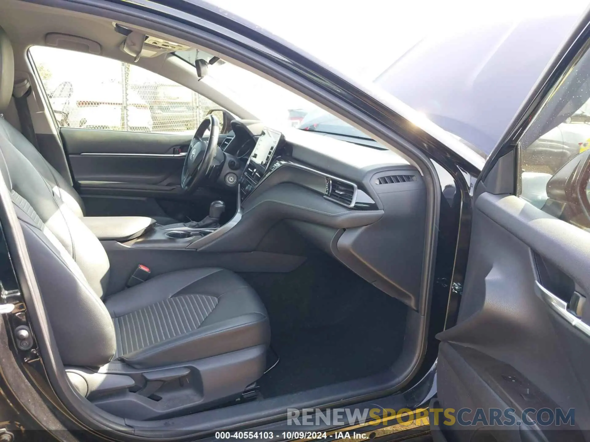 5 fotografías del automóvil dañado 4T1G11AK6MU597585 TOYOTA CAMRY 2021