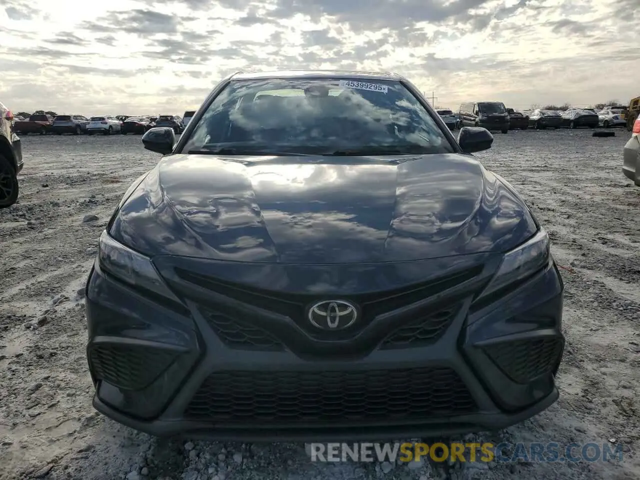 5 fotografías del automóvil dañado 4T1G11AK6MU606155 TOYOTA CAMRY 2021