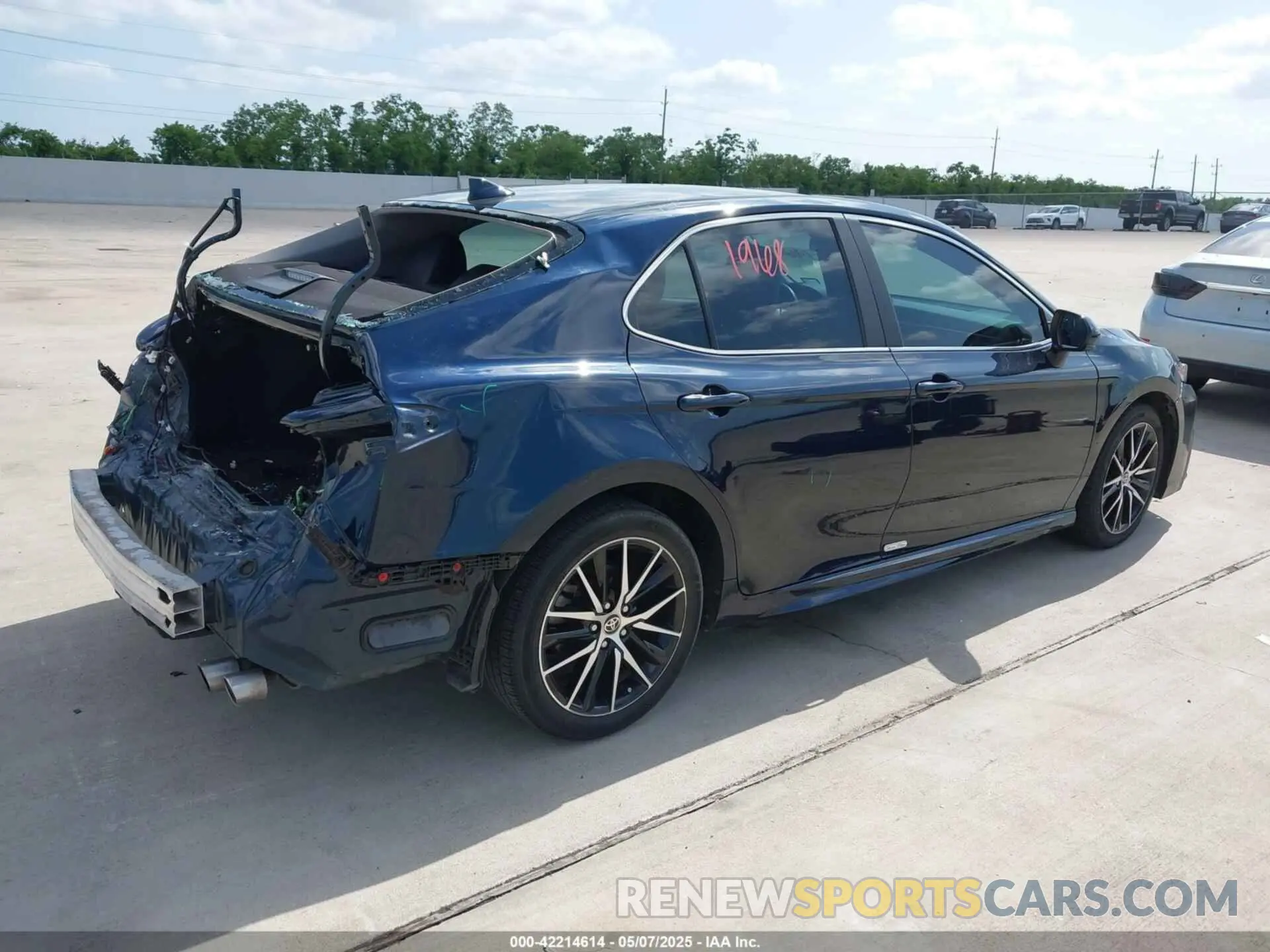 4 fotografías del automóvil dañado 4T1G11AK6MU610254 TOYOTA CAMRY 2021