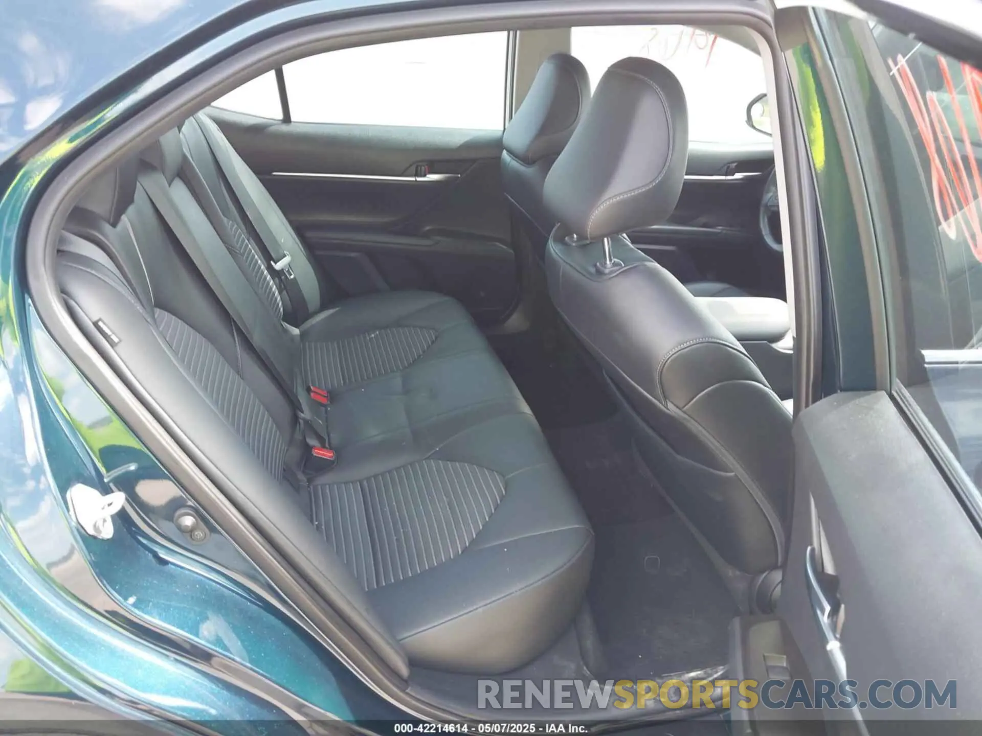 8 fotografías del automóvil dañado 4T1G11AK6MU610254 TOYOTA CAMRY 2021
