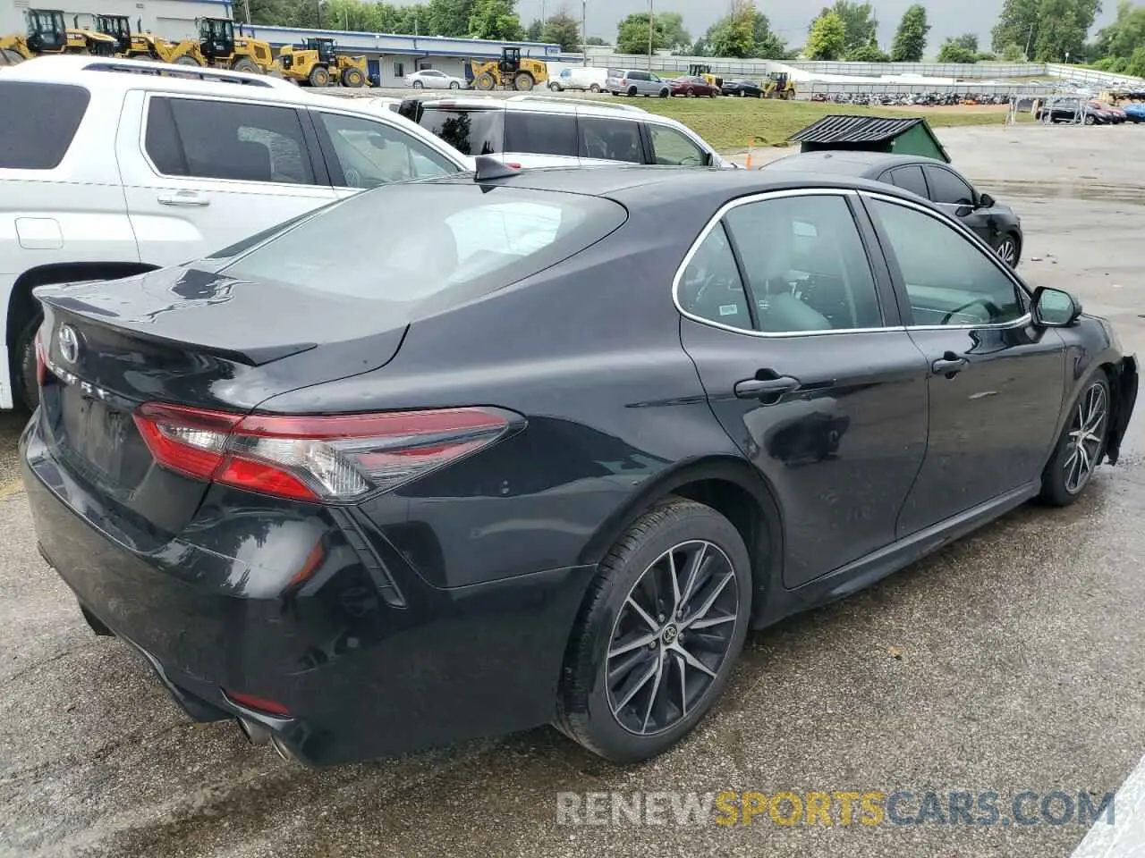 3 fotografías del automóvil dañado 4T1G11AK7MU430359 TOYOTA CAMRY 2021