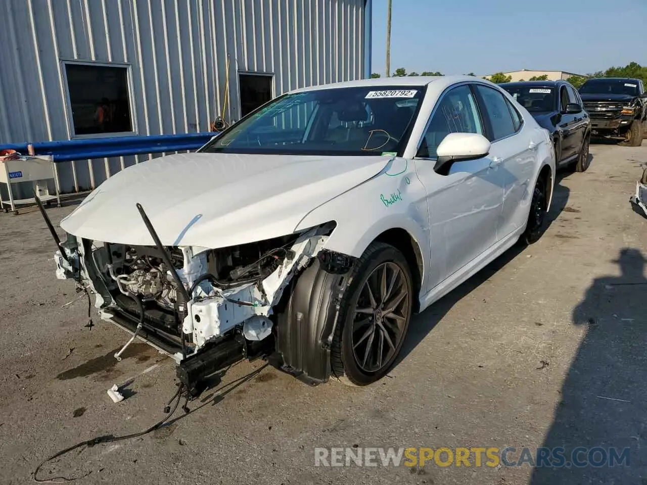 2 fotografías del automóvil dañado 4T1G11AK7MU439854 TOYOTA CAMRY 2021