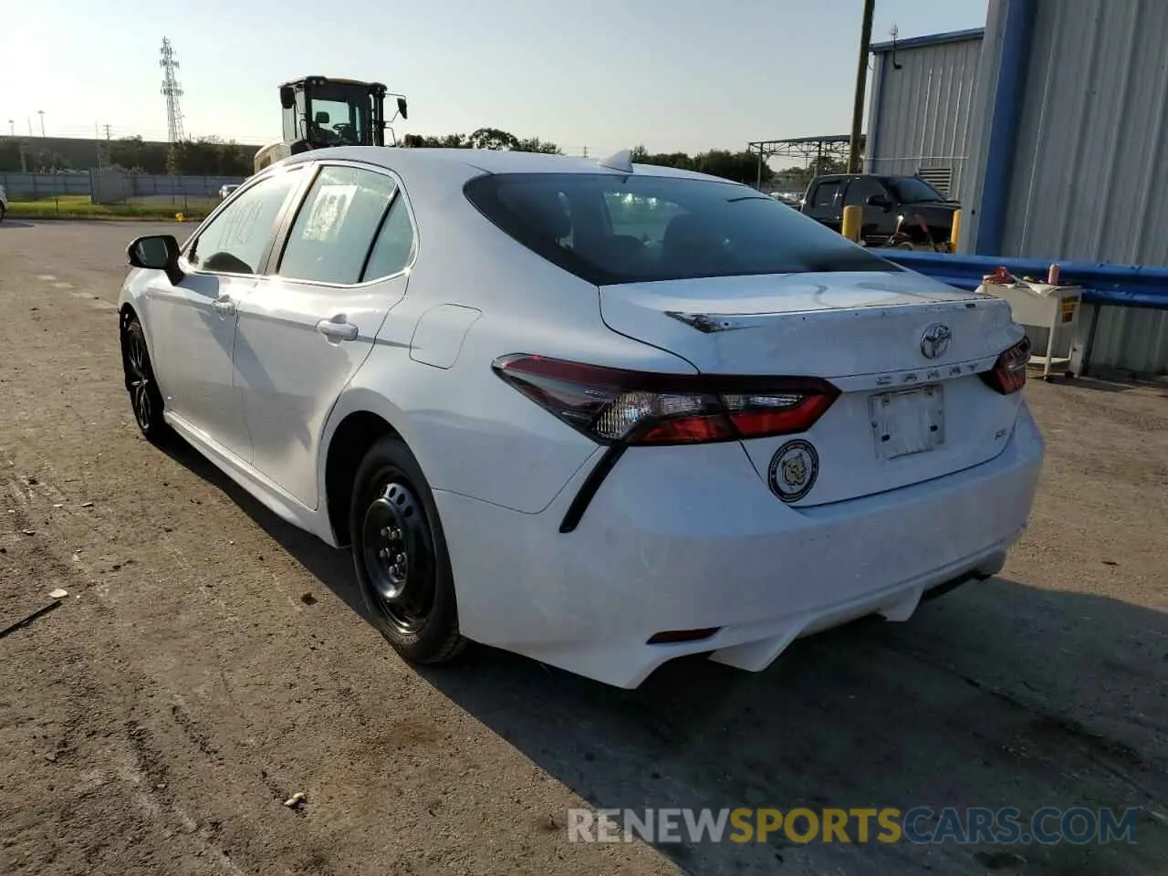 3 fotografías del automóvil dañado 4T1G11AK7MU439854 TOYOTA CAMRY 2021
