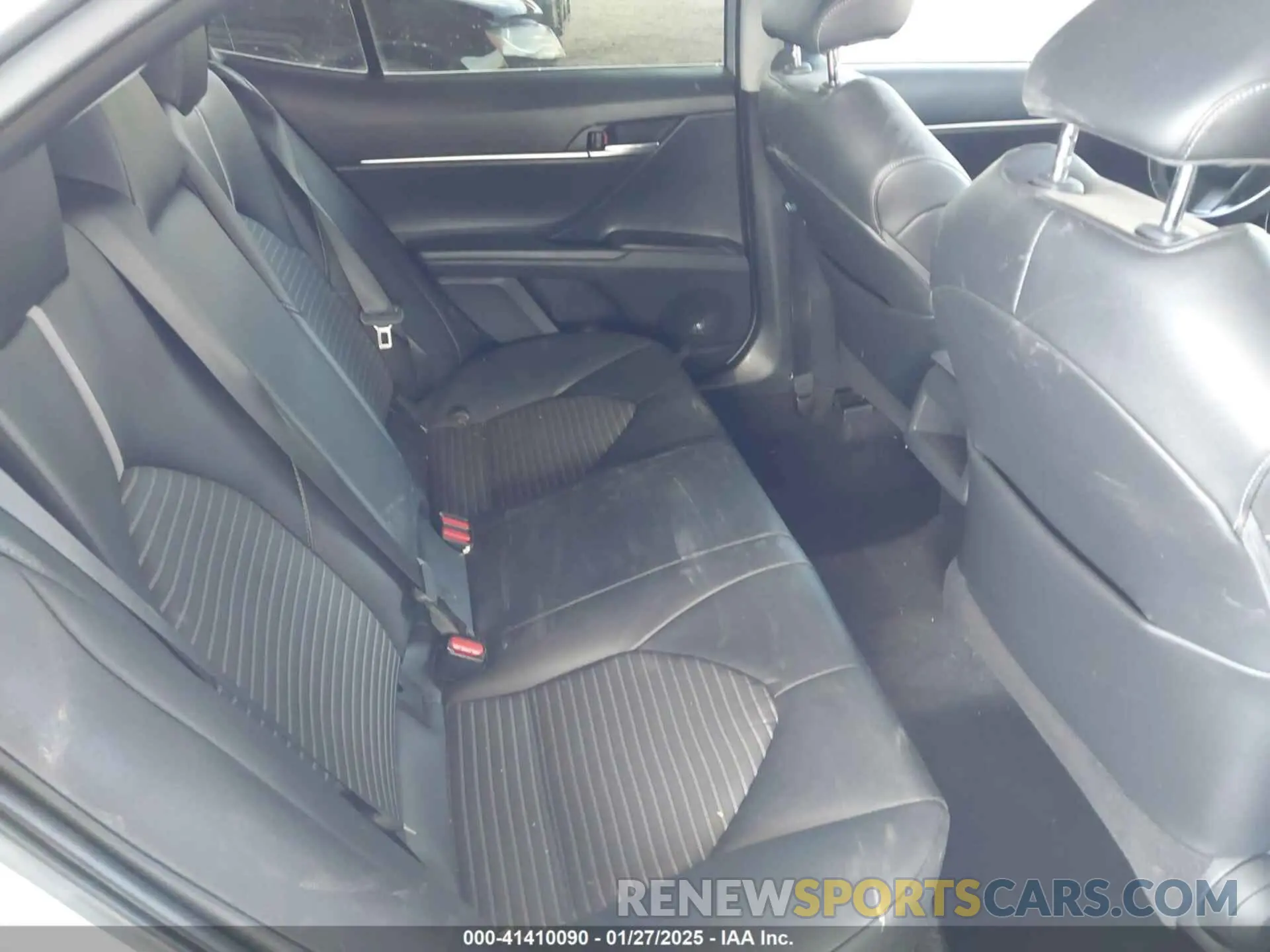 8 fotografías del automóvil dañado 4T1G11AK7MU452250 TOYOTA CAMRY 2021