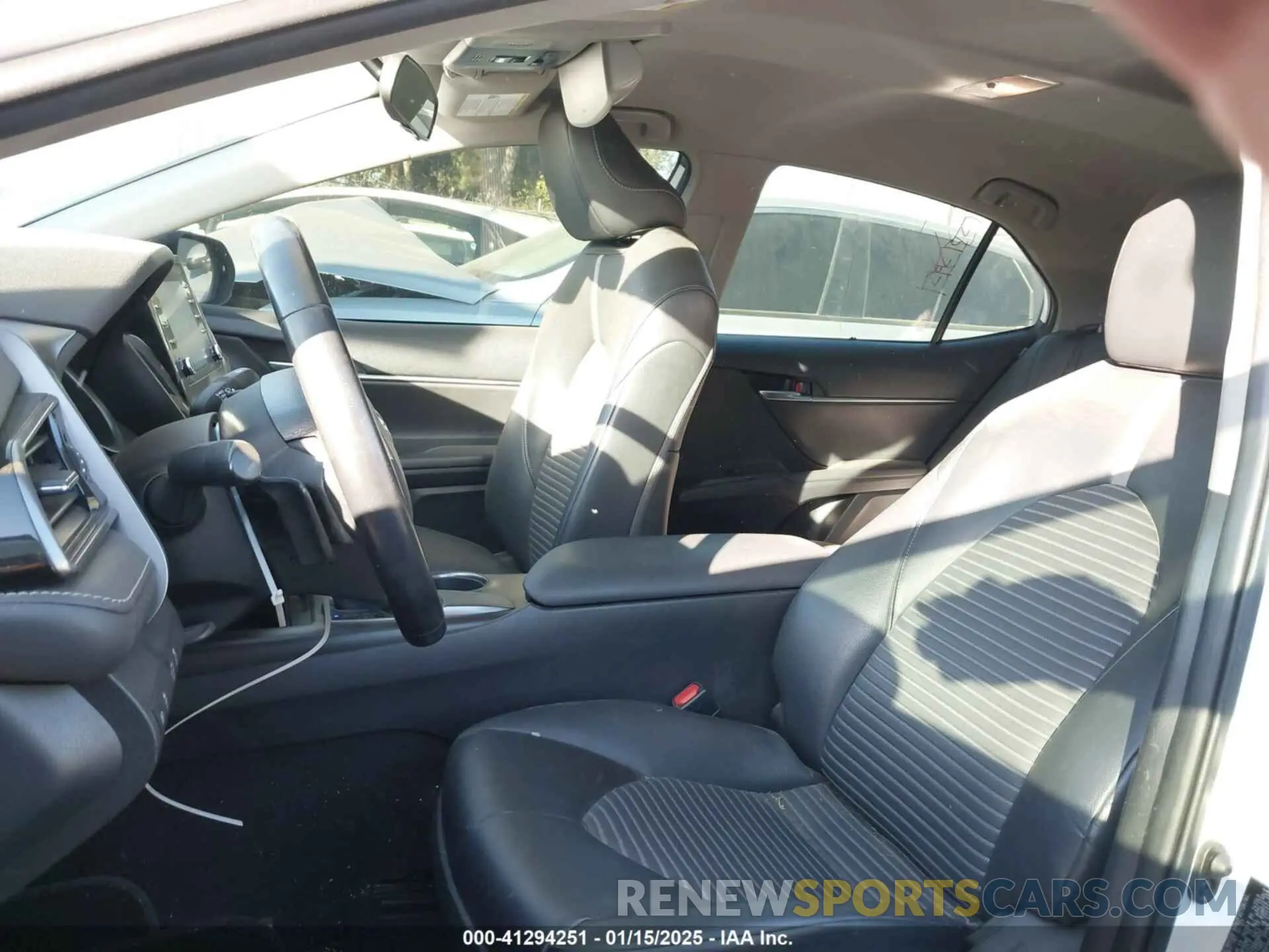 20 fotografías del automóvil dañado 4T1G11AK7MU454418 TOYOTA CAMRY 2021