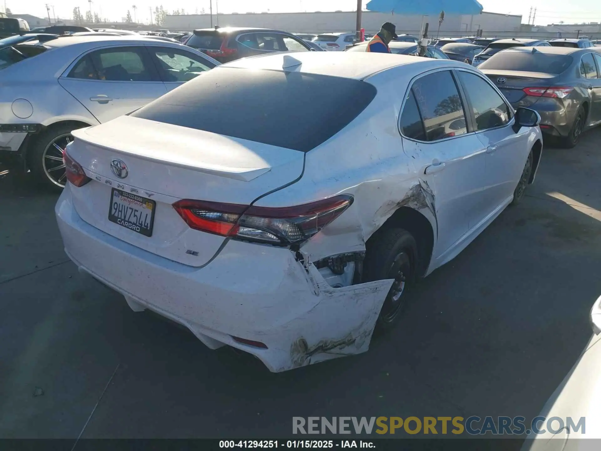 4 fotografías del automóvil dañado 4T1G11AK7MU454418 TOYOTA CAMRY 2021