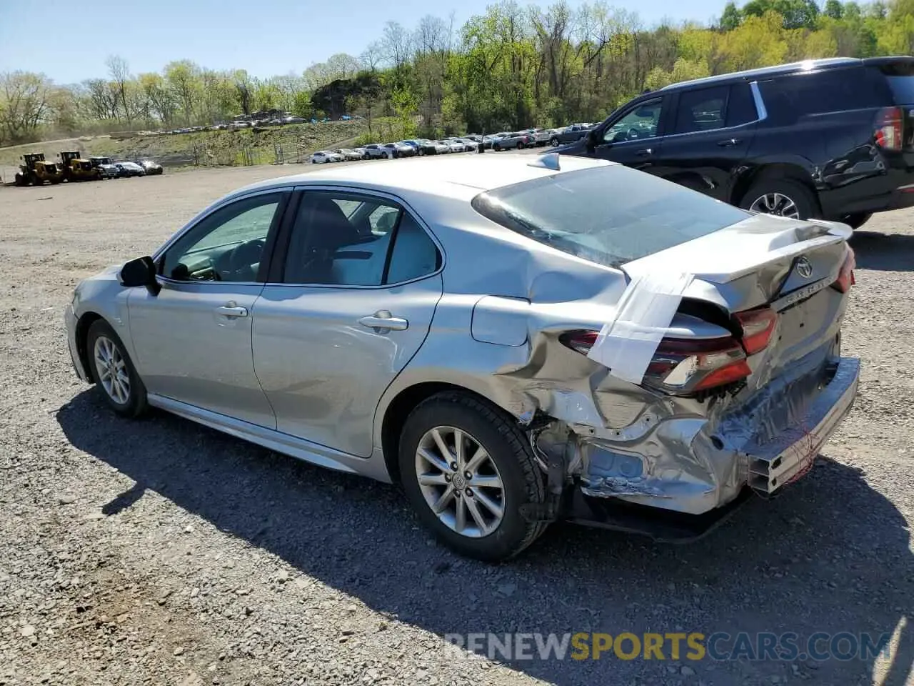 2 fotografías del automóvil dañado 4T1G11AK7MU476113 TOYOTA CAMRY 2021