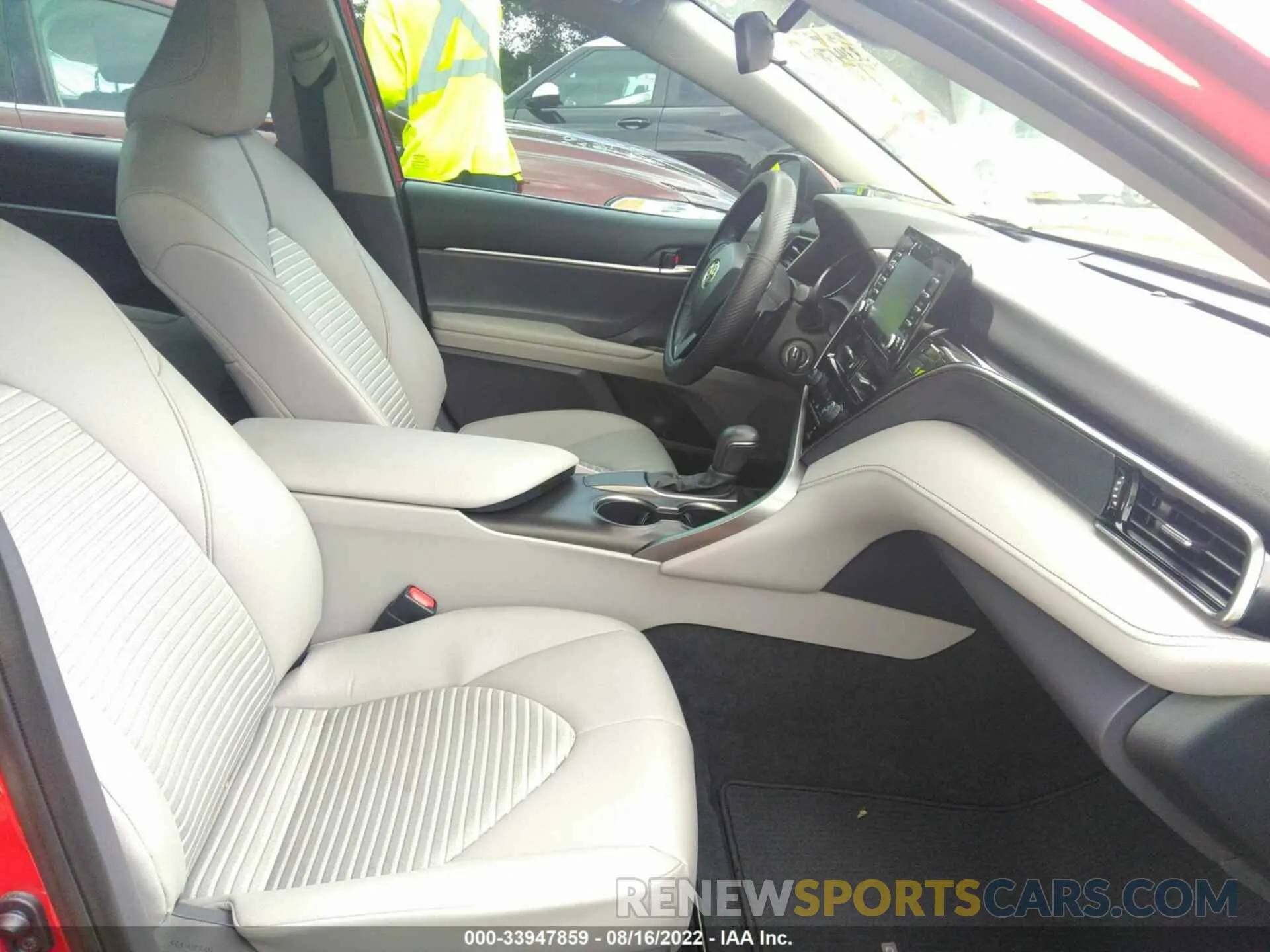 5 fotografías del automóvil dañado 4T1G11AK7MU477827 TOYOTA CAMRY 2021