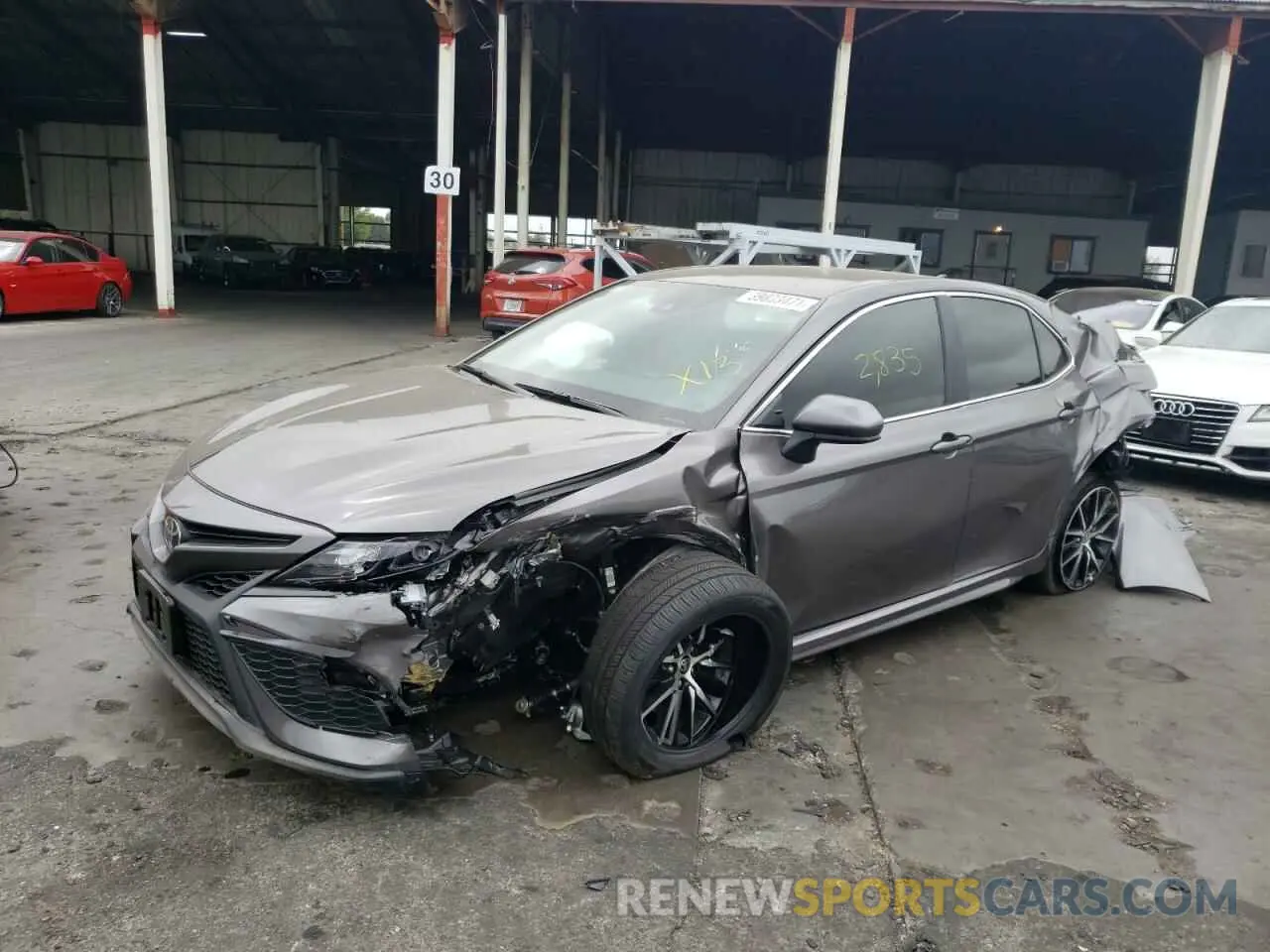 2 fotografías del automóvil dañado 4T1G11AK7MU519963 TOYOTA CAMRY 2021