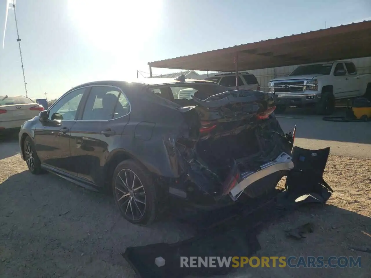 3 fotografías del automóvil dañado 4T1G11AK7MU521406 TOYOTA CAMRY 2021