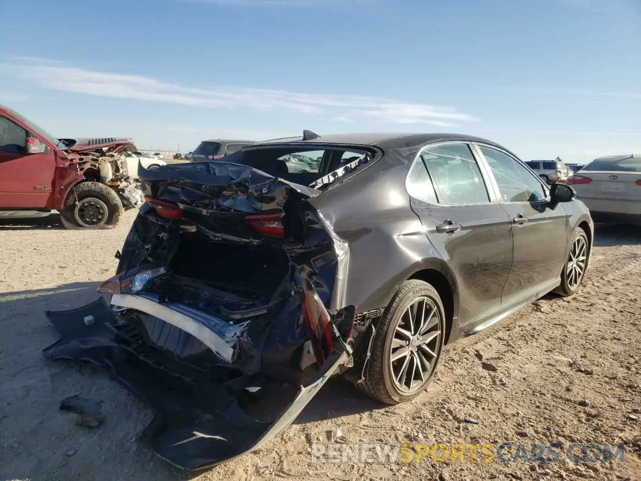 4 fotografías del automóvil dañado 4T1G11AK7MU521406 TOYOTA CAMRY 2021
