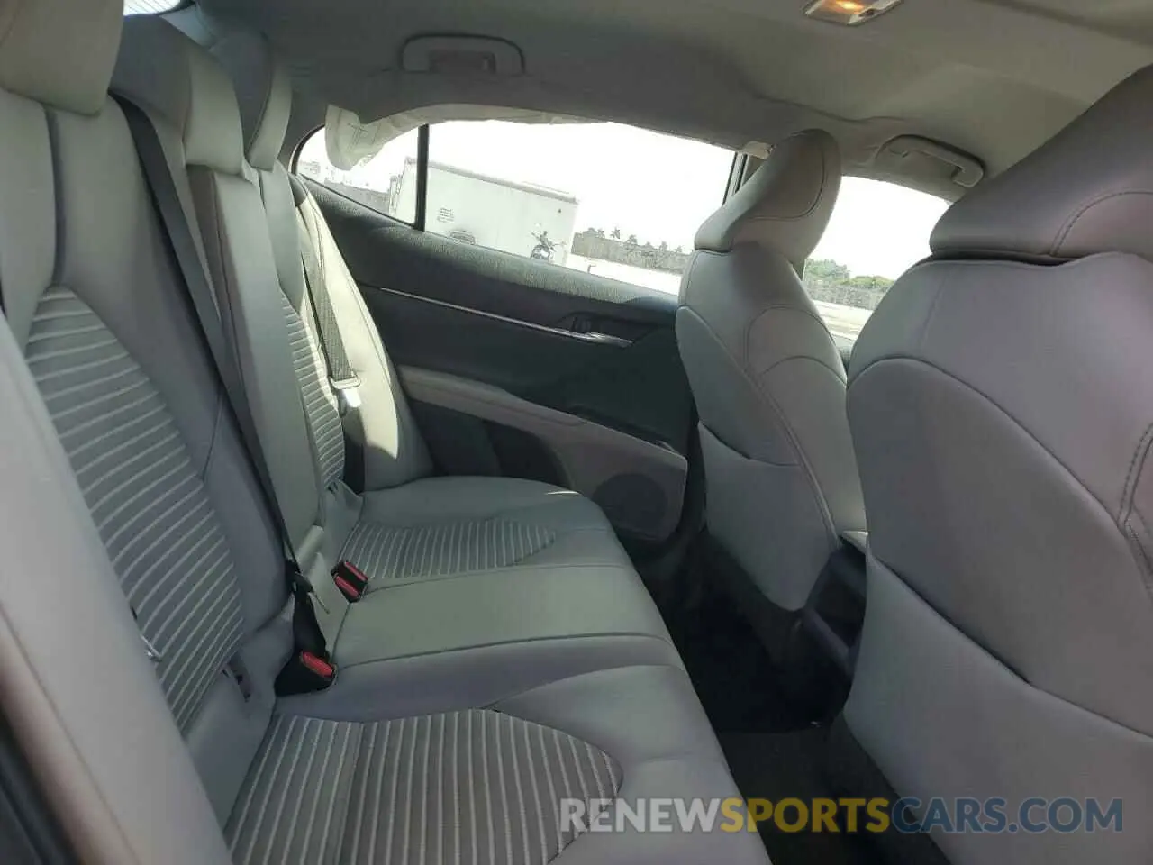 10 fotografías del automóvil dañado 4T1G11AK7MU523415 TOYOTA CAMRY 2021