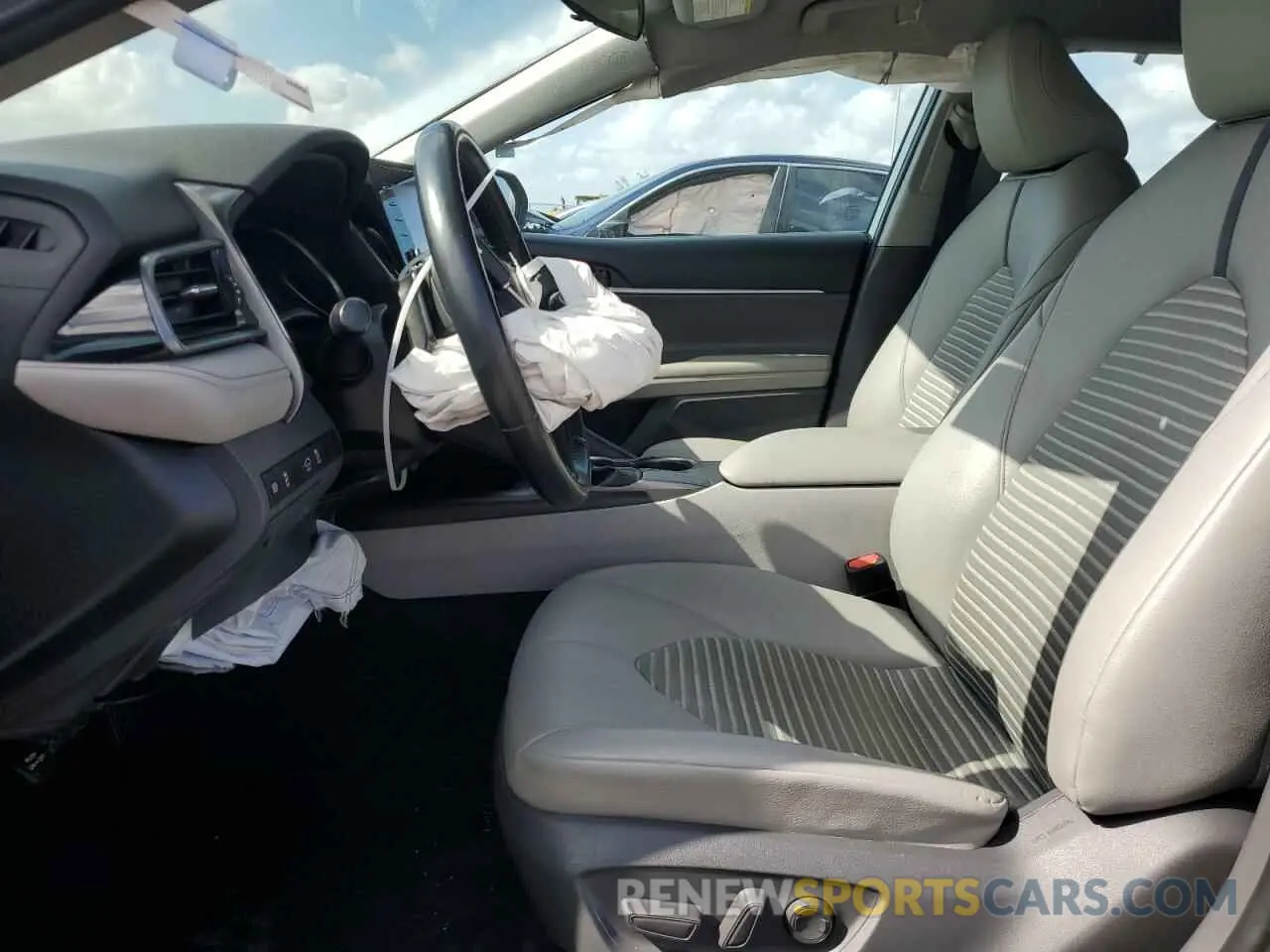 7 fotografías del automóvil dañado 4T1G11AK7MU523415 TOYOTA CAMRY 2021