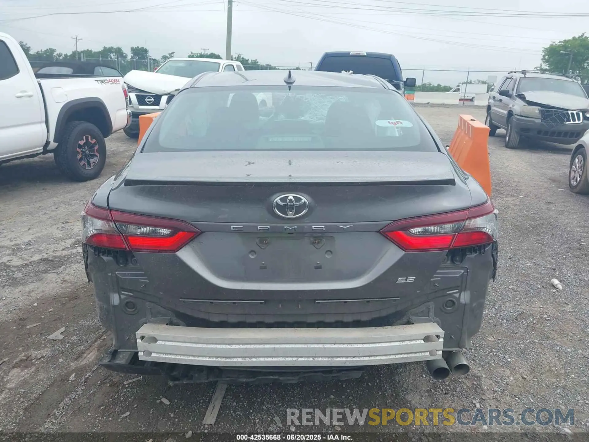 16 fotografías del automóvil dañado 4T1G11AK7MU523771 TOYOTA CAMRY 2021