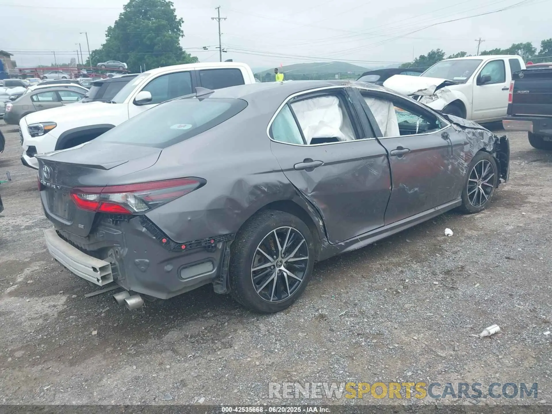 4 fotografías del automóvil dañado 4T1G11AK7MU523771 TOYOTA CAMRY 2021