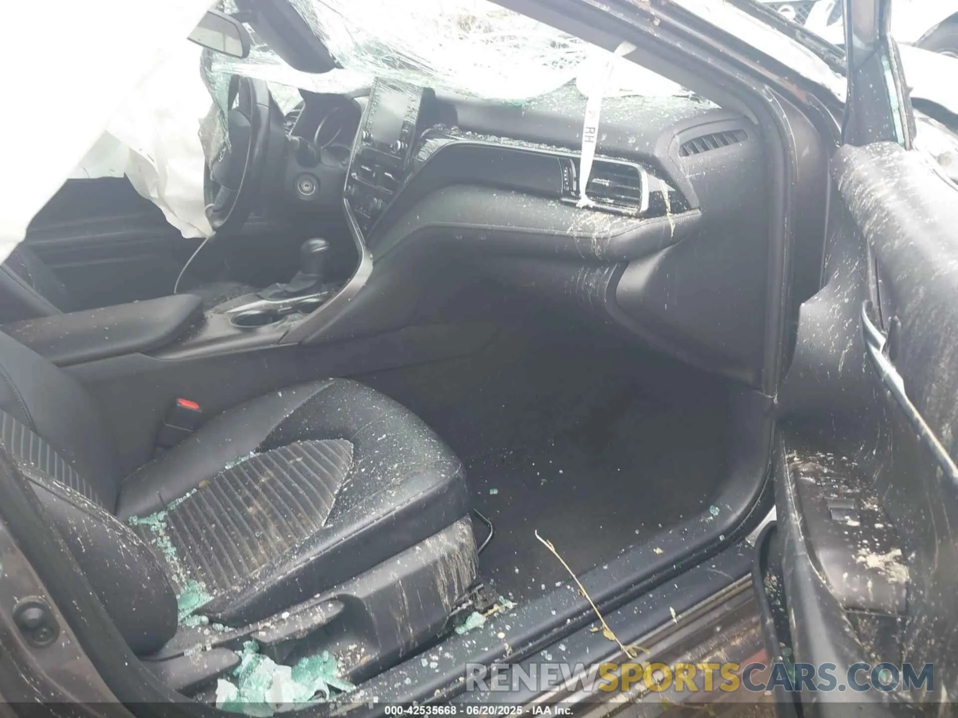 5 fotografías del automóvil dañado 4T1G11AK7MU523771 TOYOTA CAMRY 2021