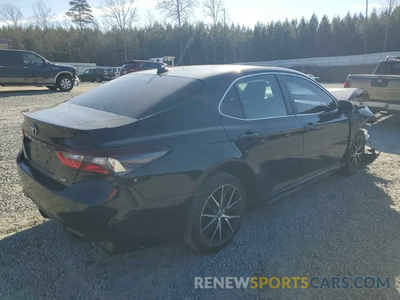 3 fotografías del automóvil dañado 4T1G11AK7MU527853 TOYOTA CAMRY 2021