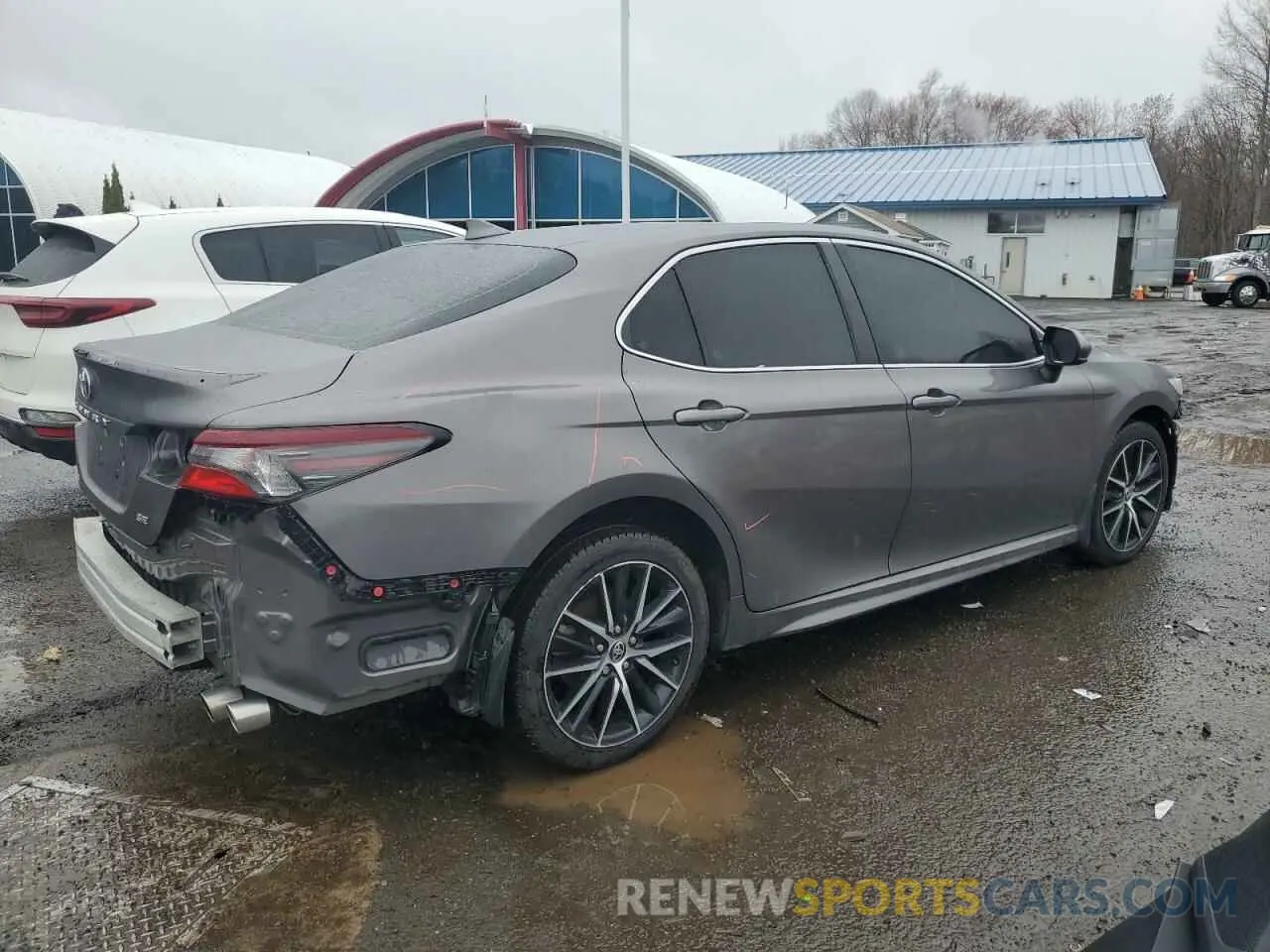 3 fotografías del automóvil dañado 4T1G11AK7MU532874 TOYOTA CAMRY 2021