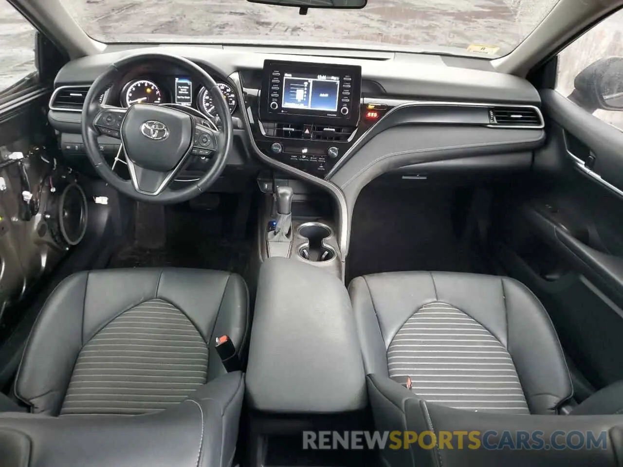 8 fotografías del automóvil dañado 4T1G11AK7MU532874 TOYOTA CAMRY 2021