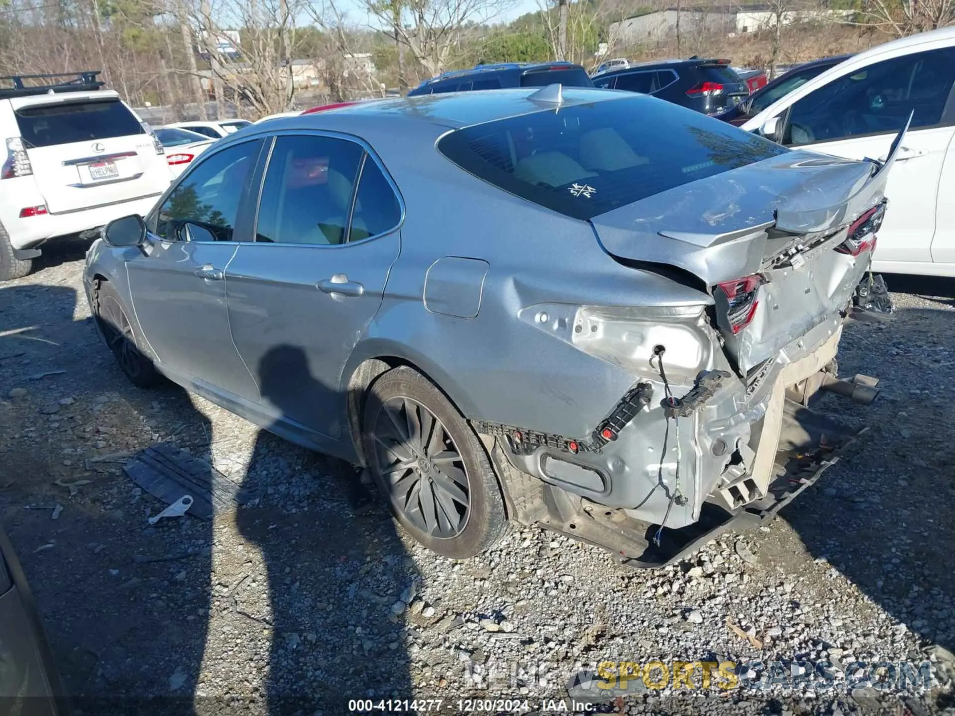 3 fotografías del automóvil dañado 4T1G11AK7MU535371 TOYOTA CAMRY 2021