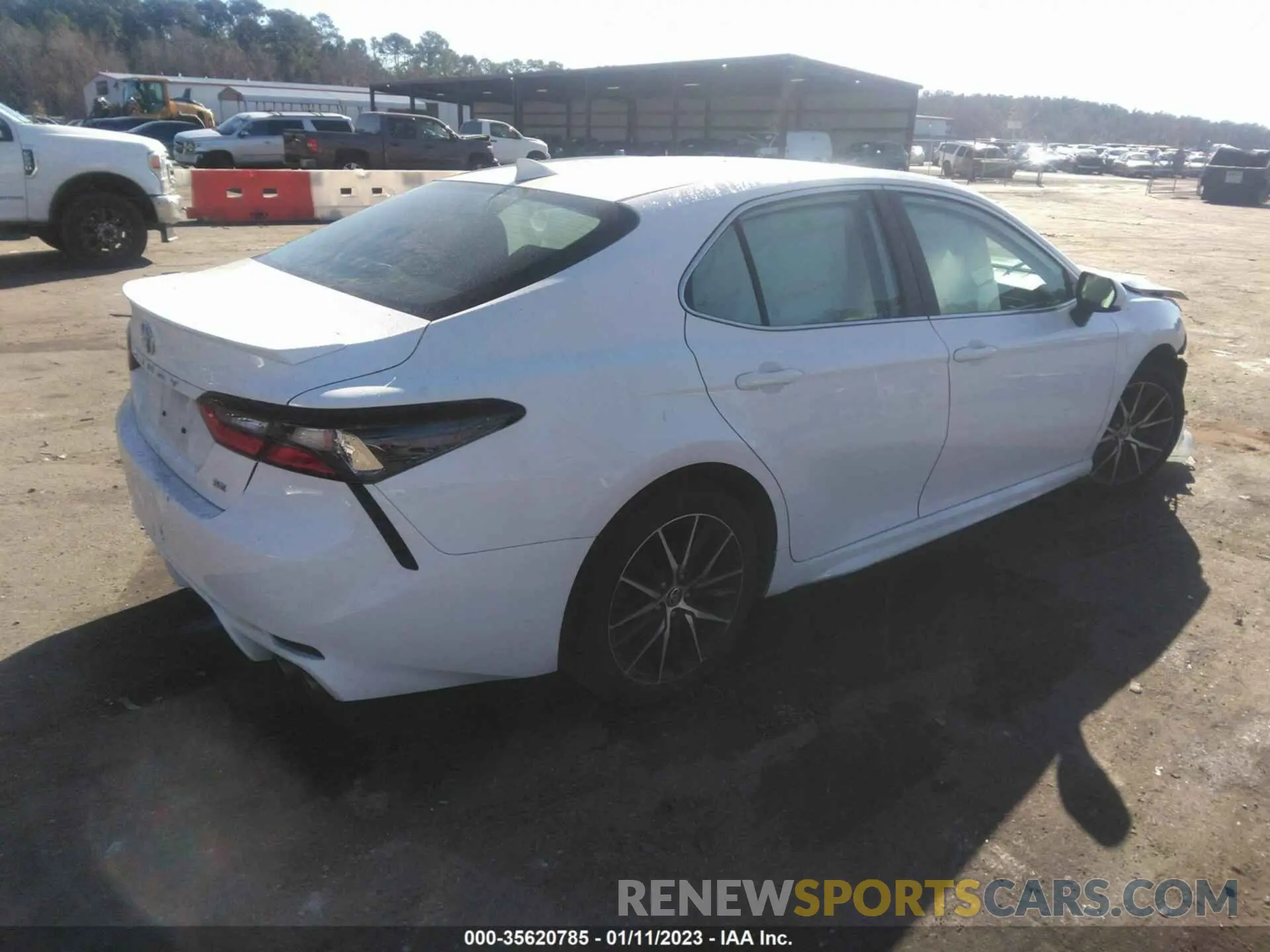 4 fotografías del automóvil dañado 4T1G11AK7MU563851 TOYOTA CAMRY 2021